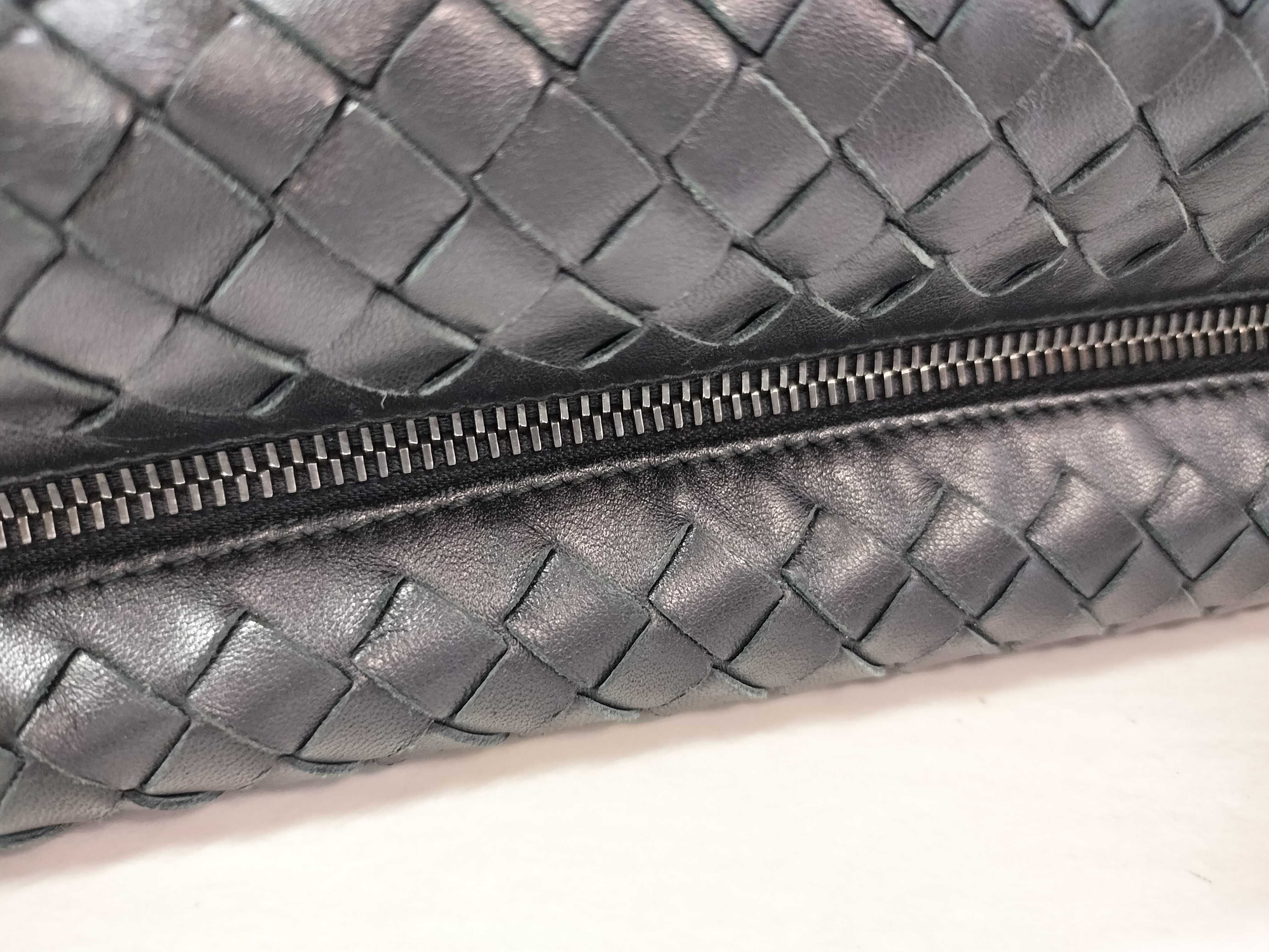 Intrecciato Bottega Veneta Intrecciato Shoulder Bag Leather Shoulder Bag — view 6