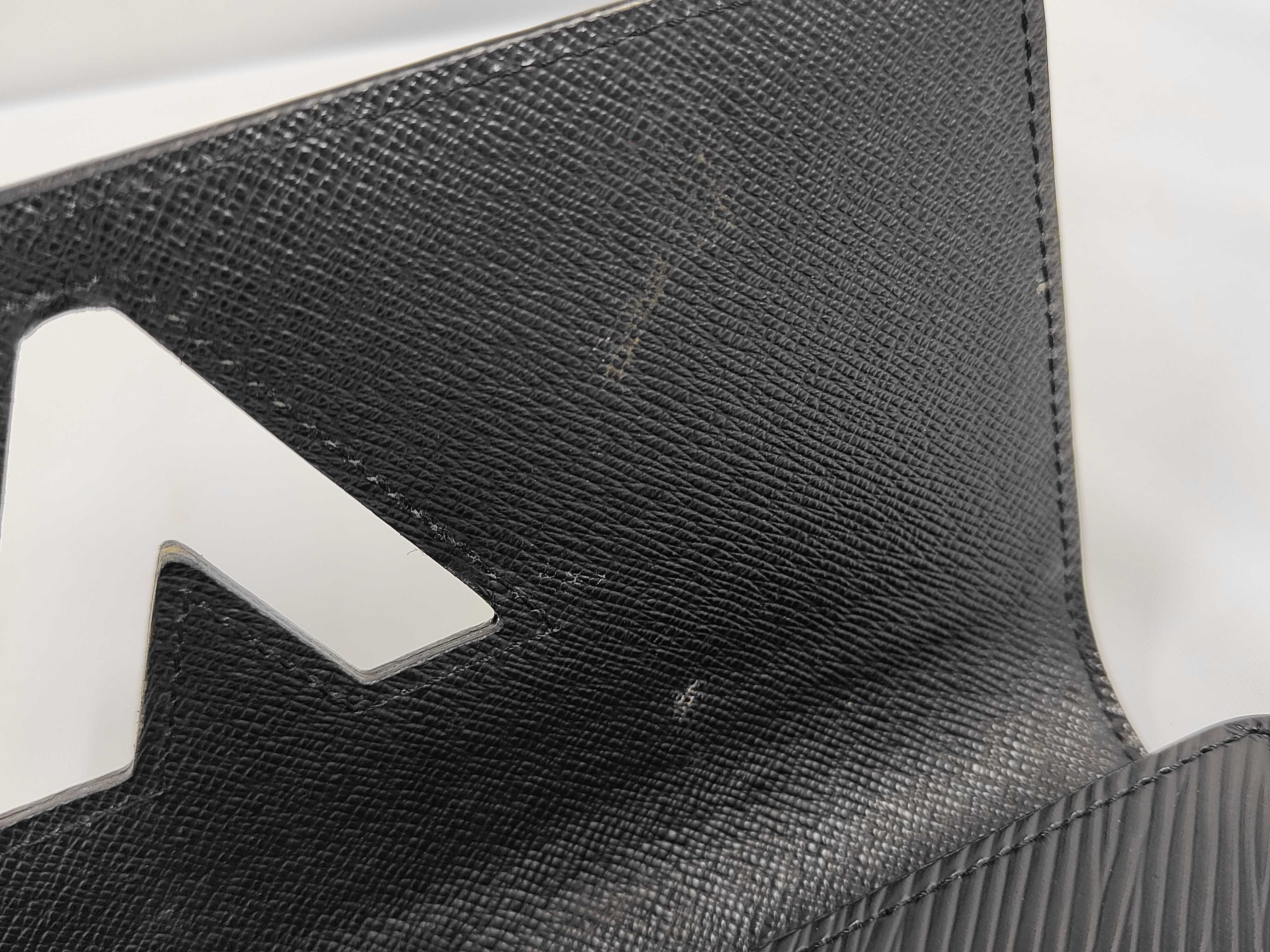 LV Portefeuille Twist Wallet — view 11
