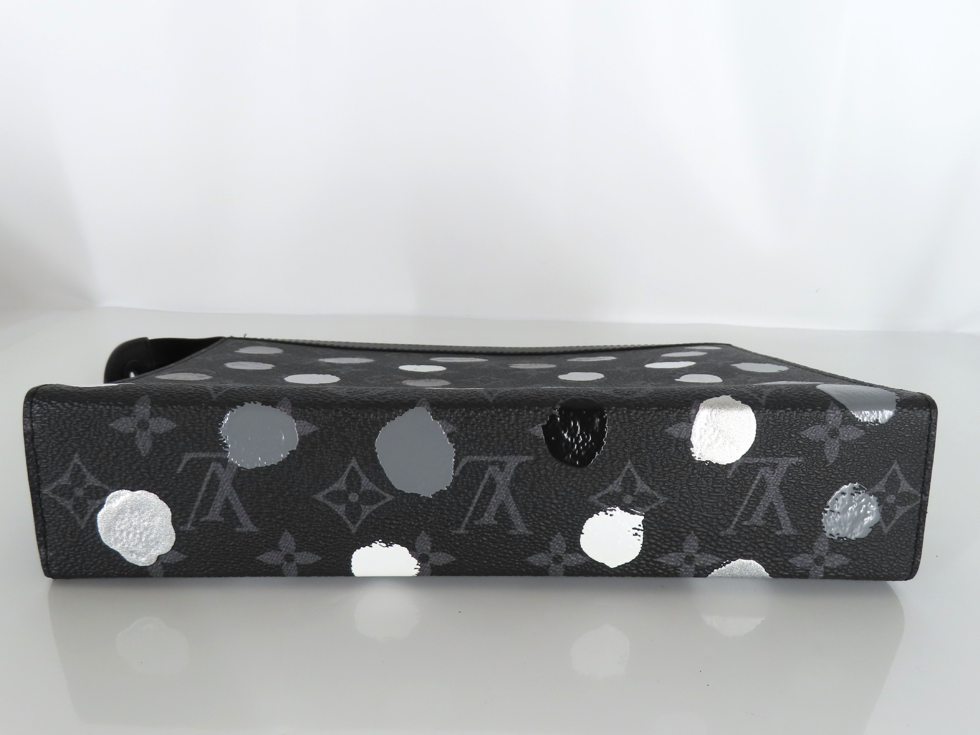 LV x YK Pochette Voyage M81934 Yayoi Kusama Second Bag — view 4