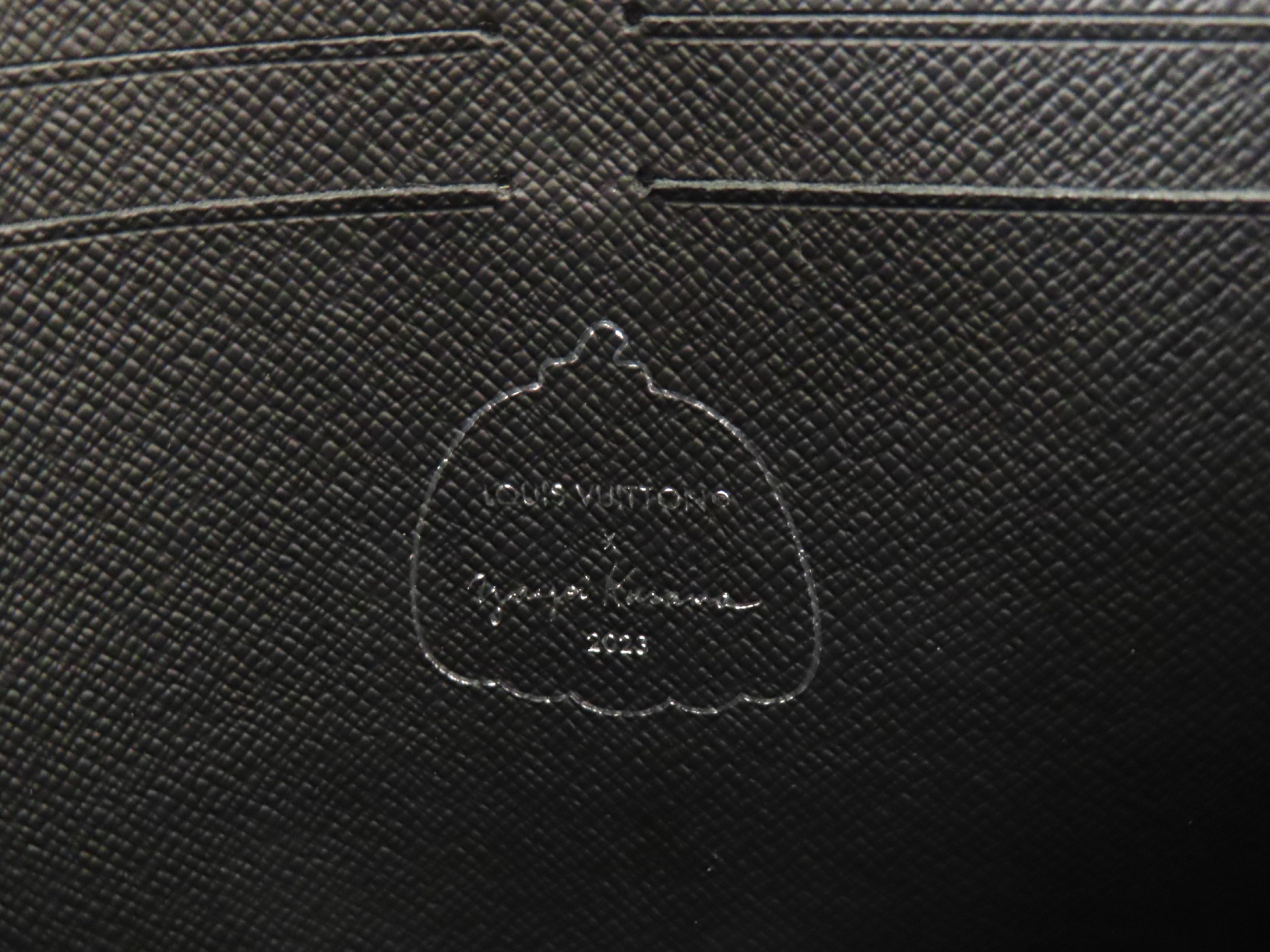 LV x YK Pochette Voyage M81934 Yayoi Kusama Second Bag — view 9