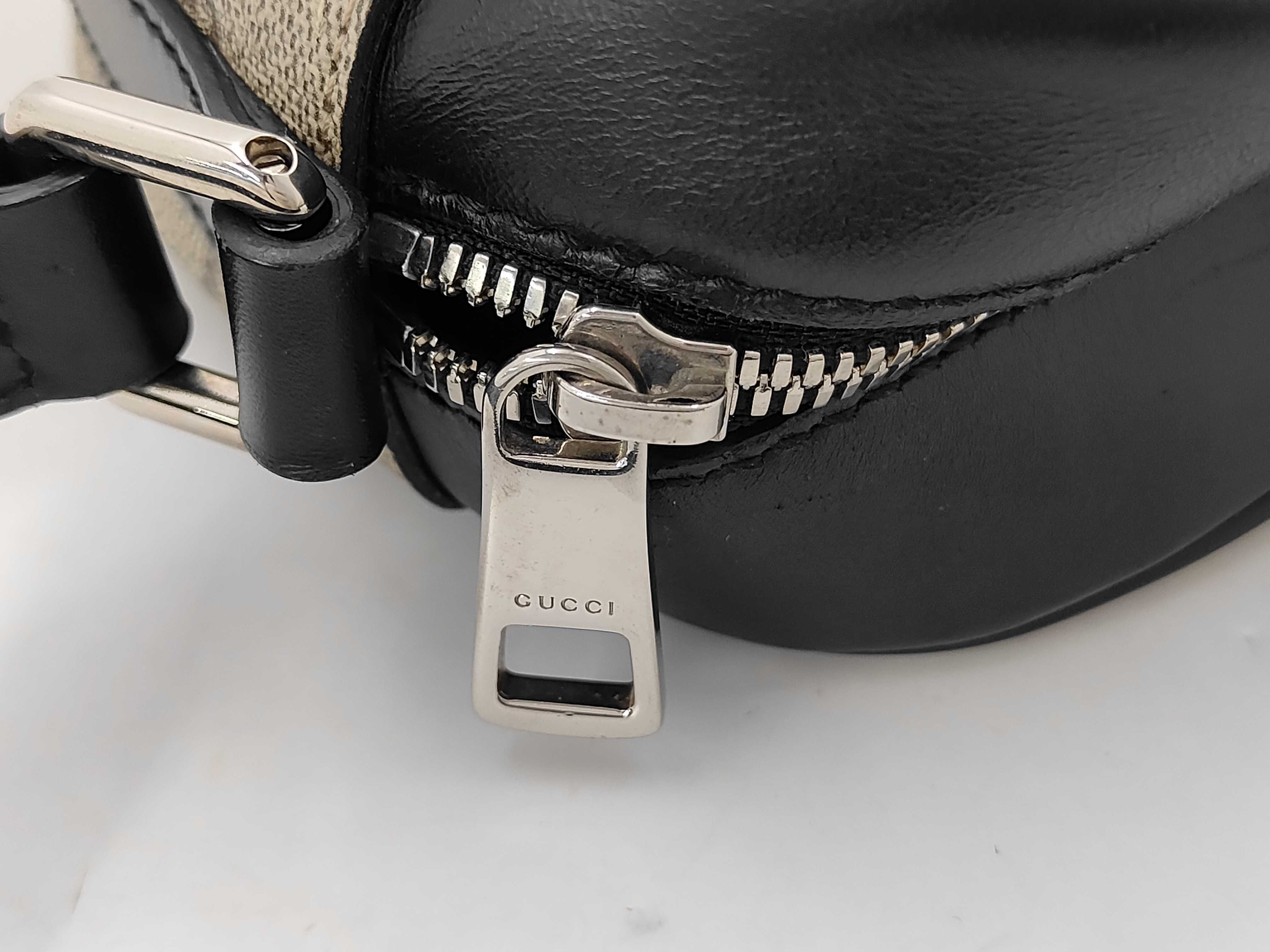 GG Supreme 387507 Camera Shoulder Bag — view 8