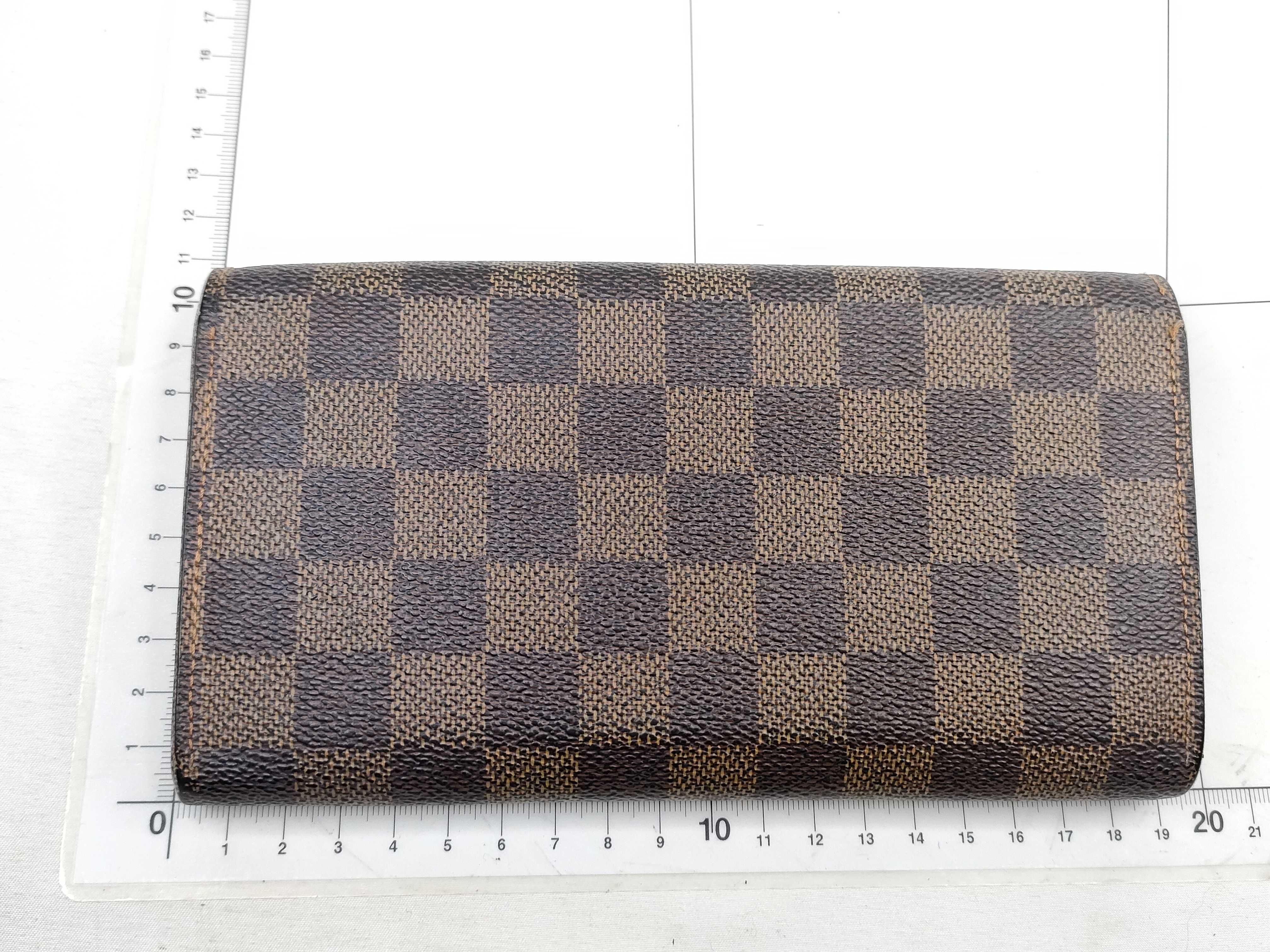 Damier Louis Vuitton Damier Portefeuille Sarah Wallet — view 2
