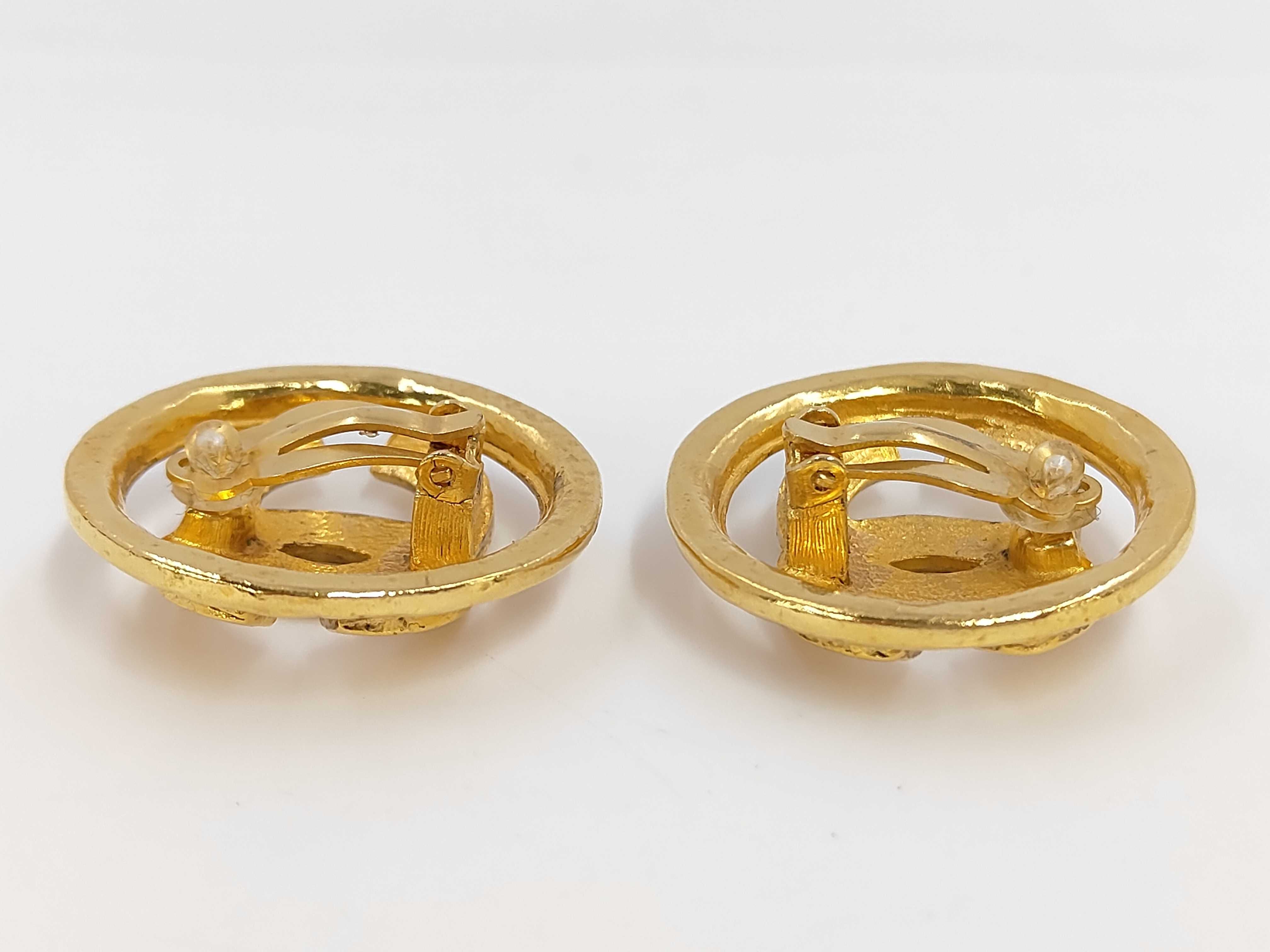 earrings, Coco Mark, gold, with original box. — view 3