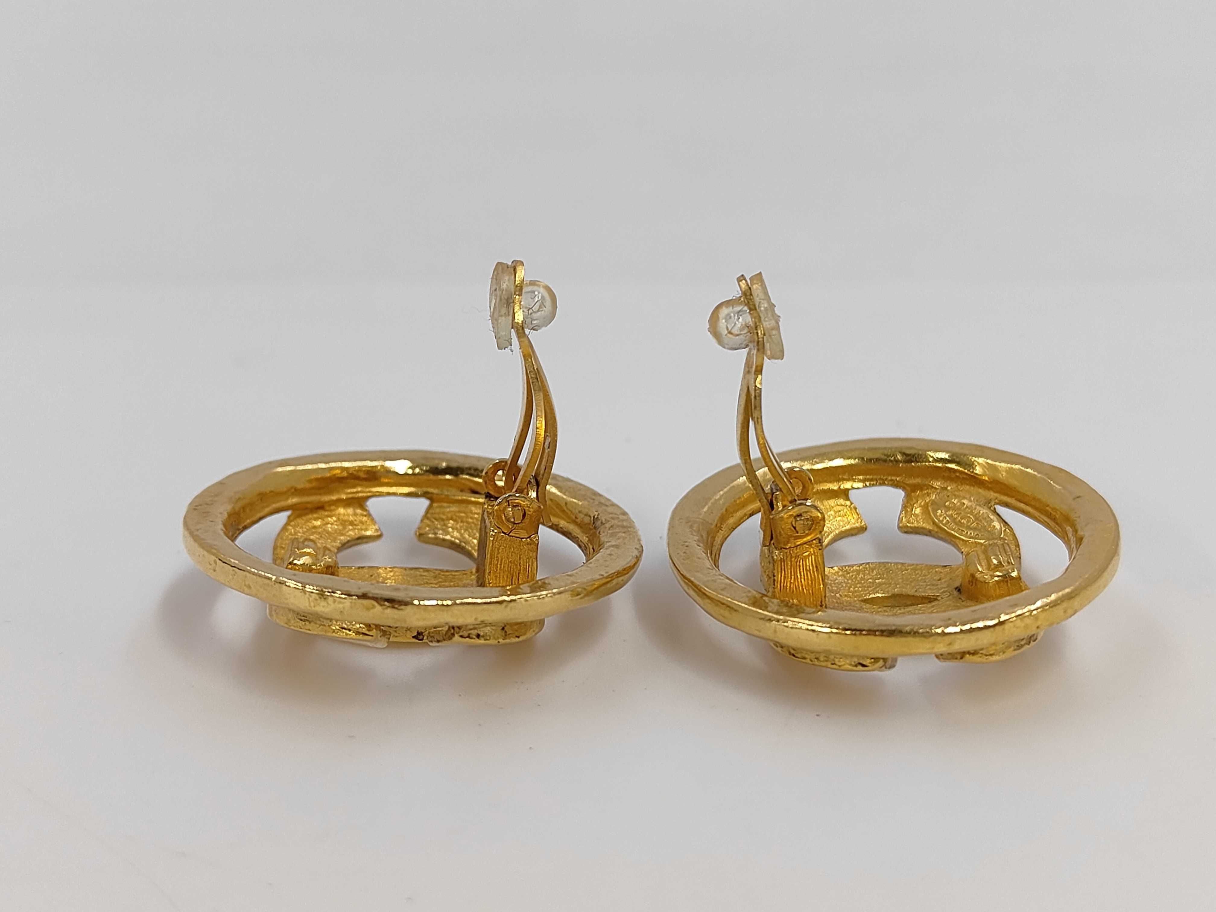 earrings, Coco Mark, gold, with original box. — view 4