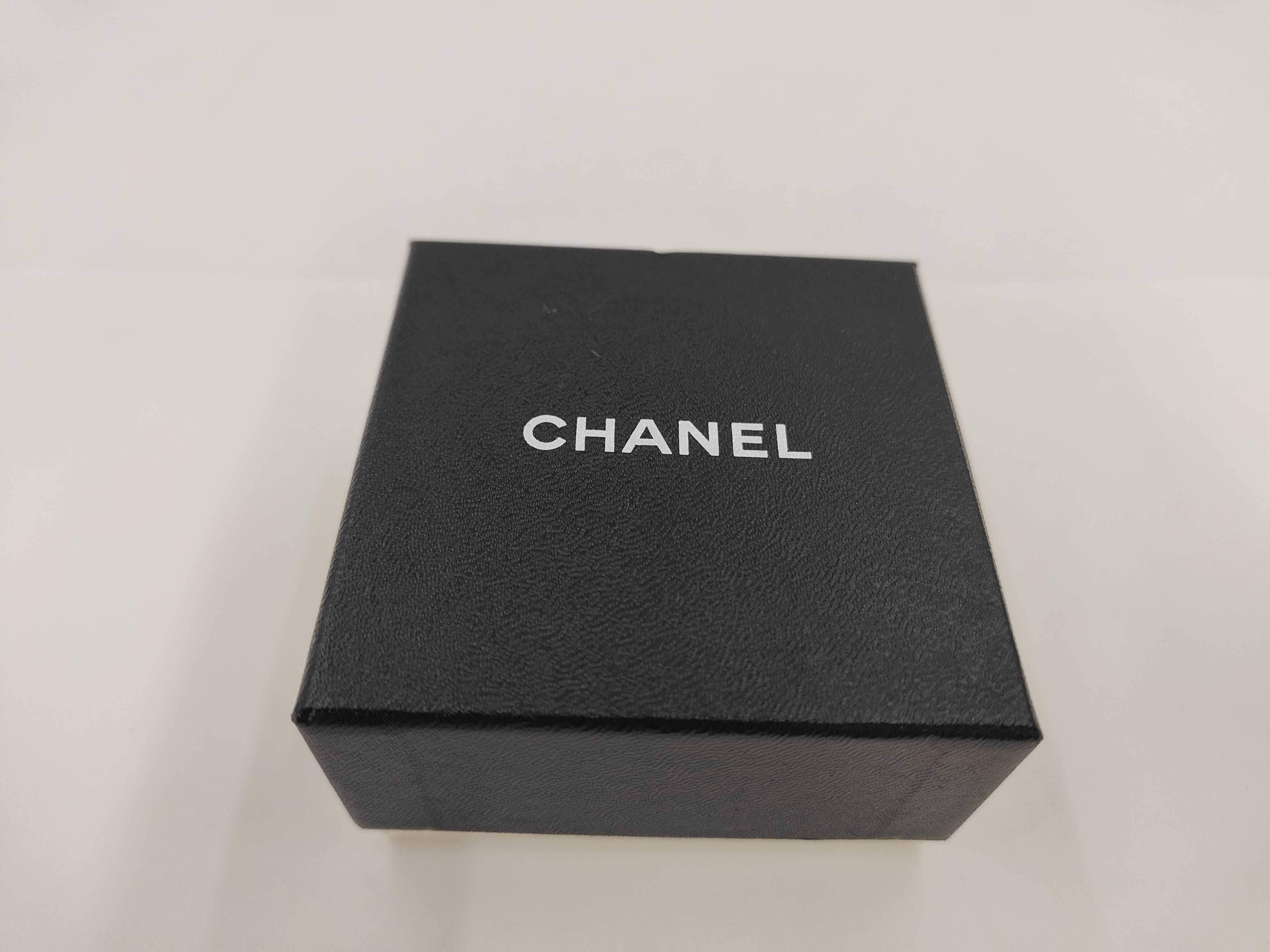 earrings, Coco Mark, gold, with original box. — view 7
