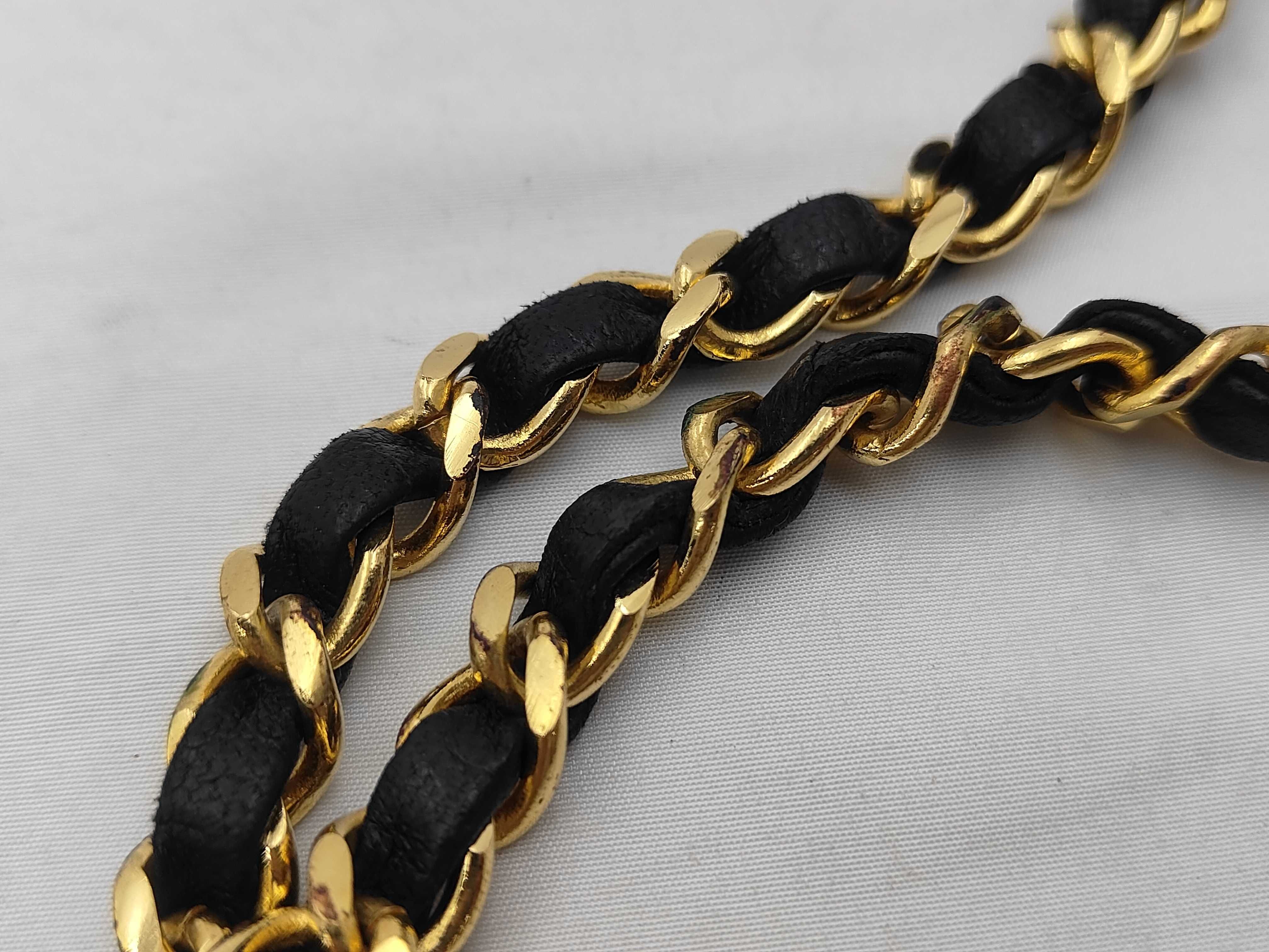 Matelassé Lambskin Chain Shoulder Bag — view 4