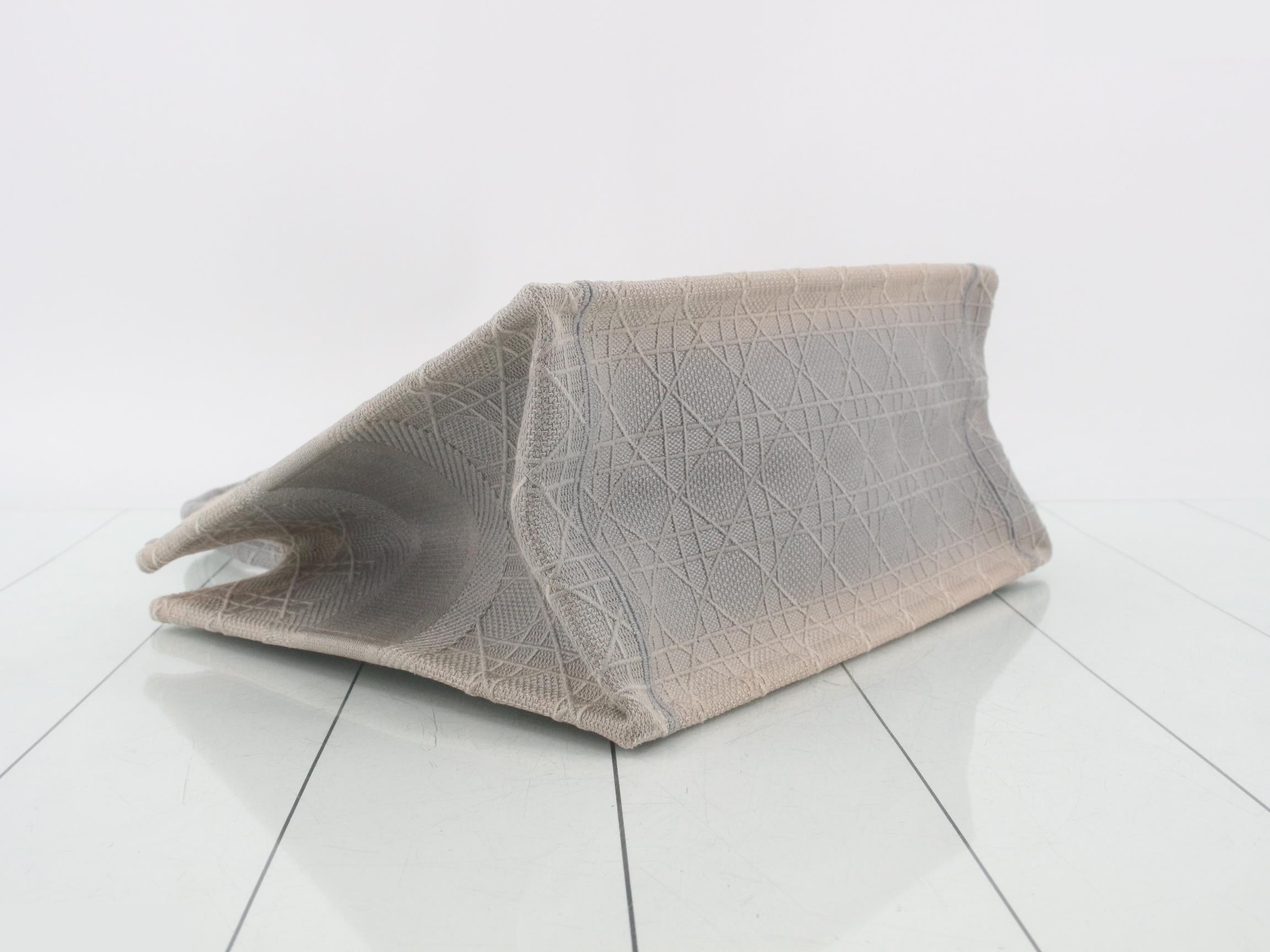 Book Tote — view 5