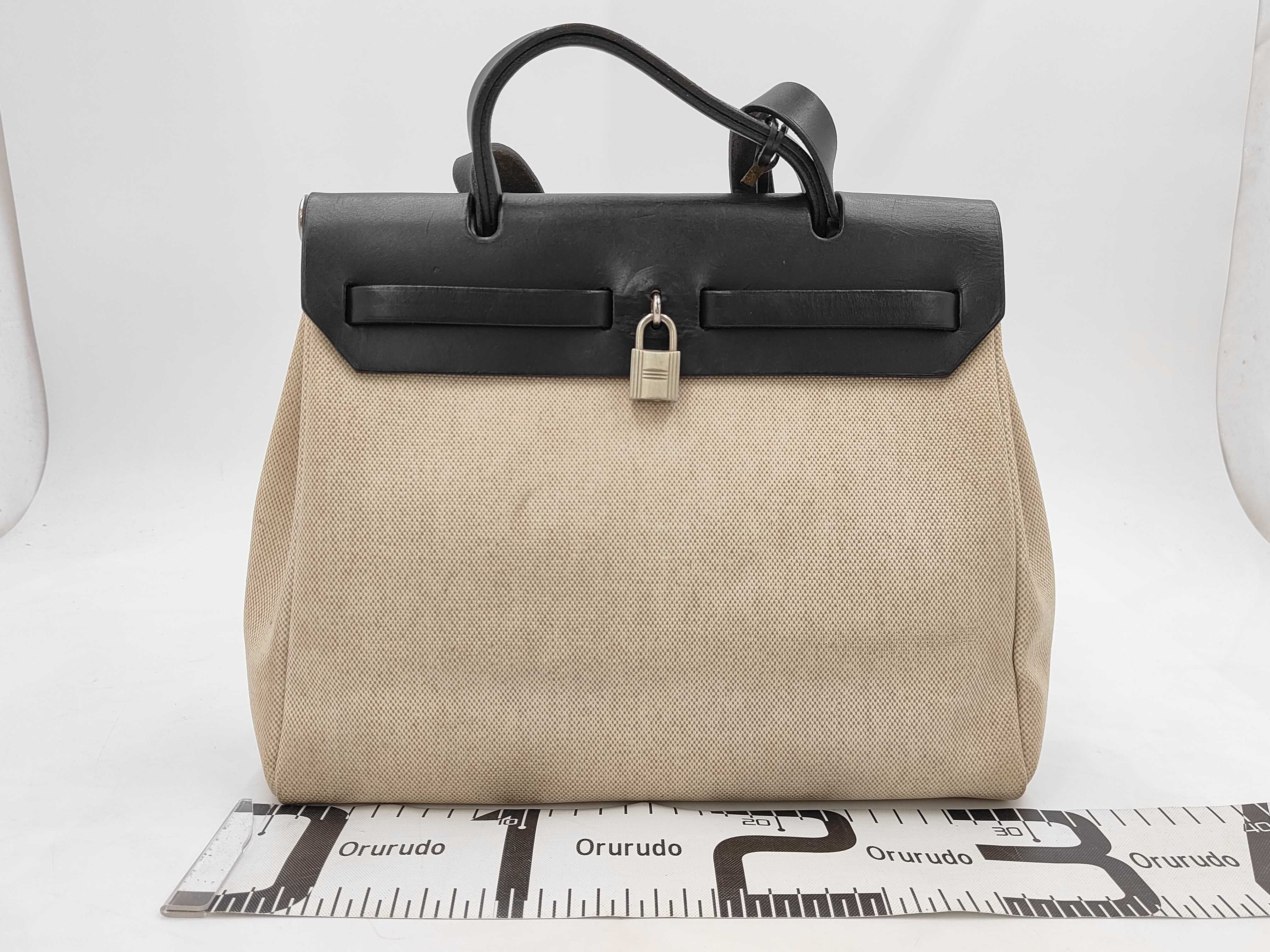 Herbag PM Toile H Natural x Black D Shoulder Bag — view 2