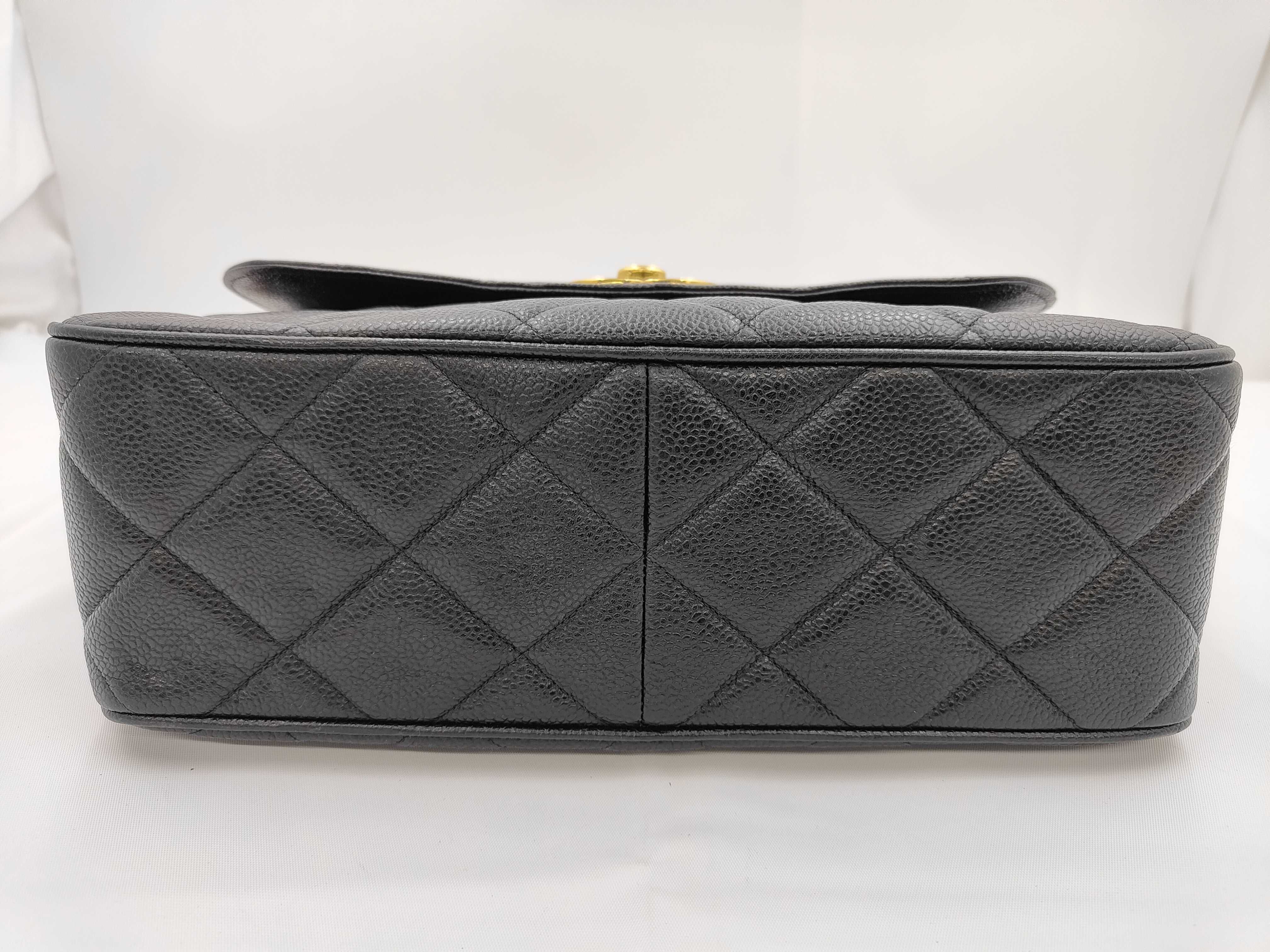 Matelassé Caviar Skin Chain Shoulder Bag, Black with Gold Hardware, 3062081 (Serial Number 3) — view 5