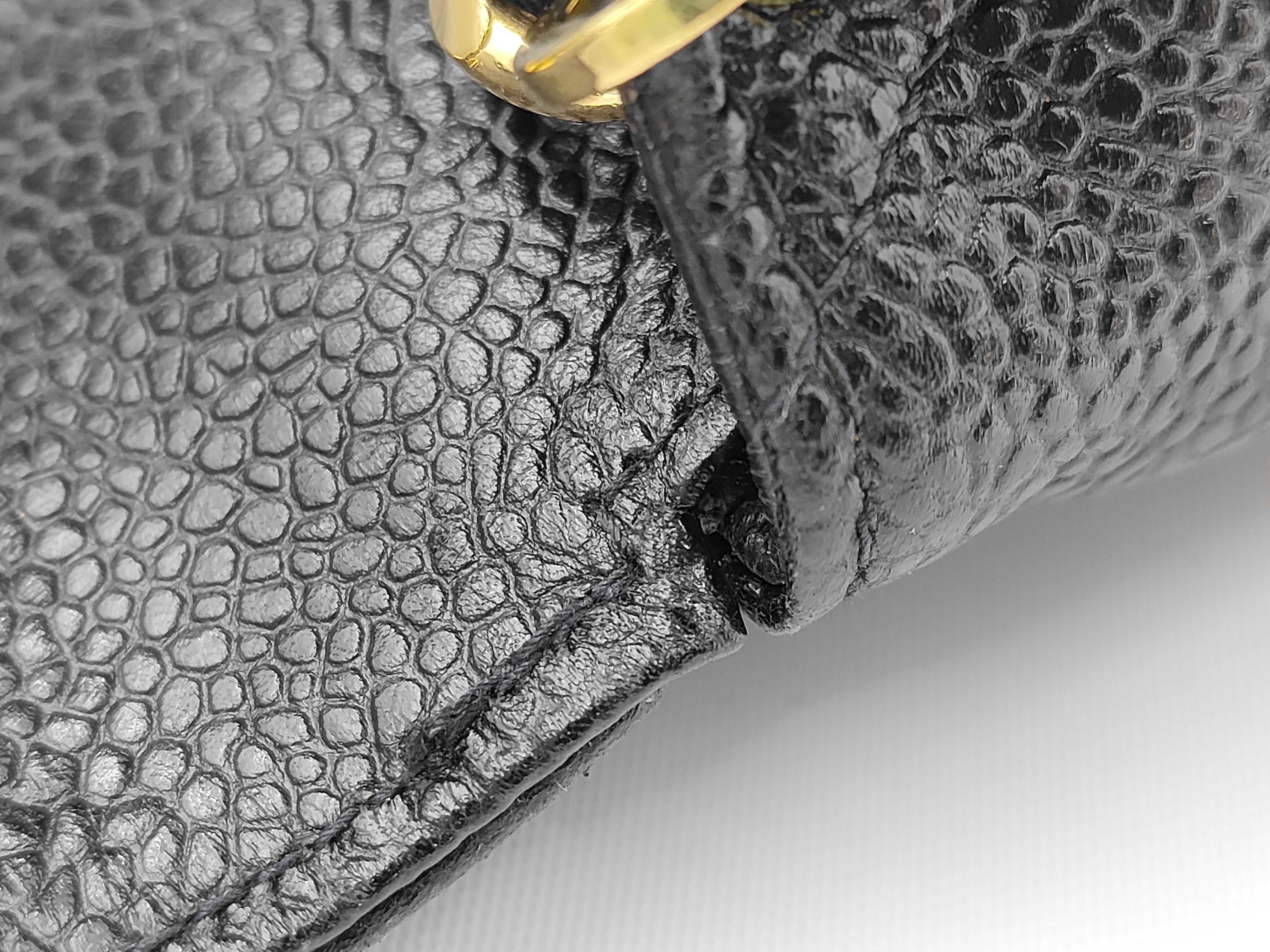 Matelassé Caviar Skin Chain Shoulder Bag, Black with Gold Hardware, 3062081 (Serial Number 3) — view 8