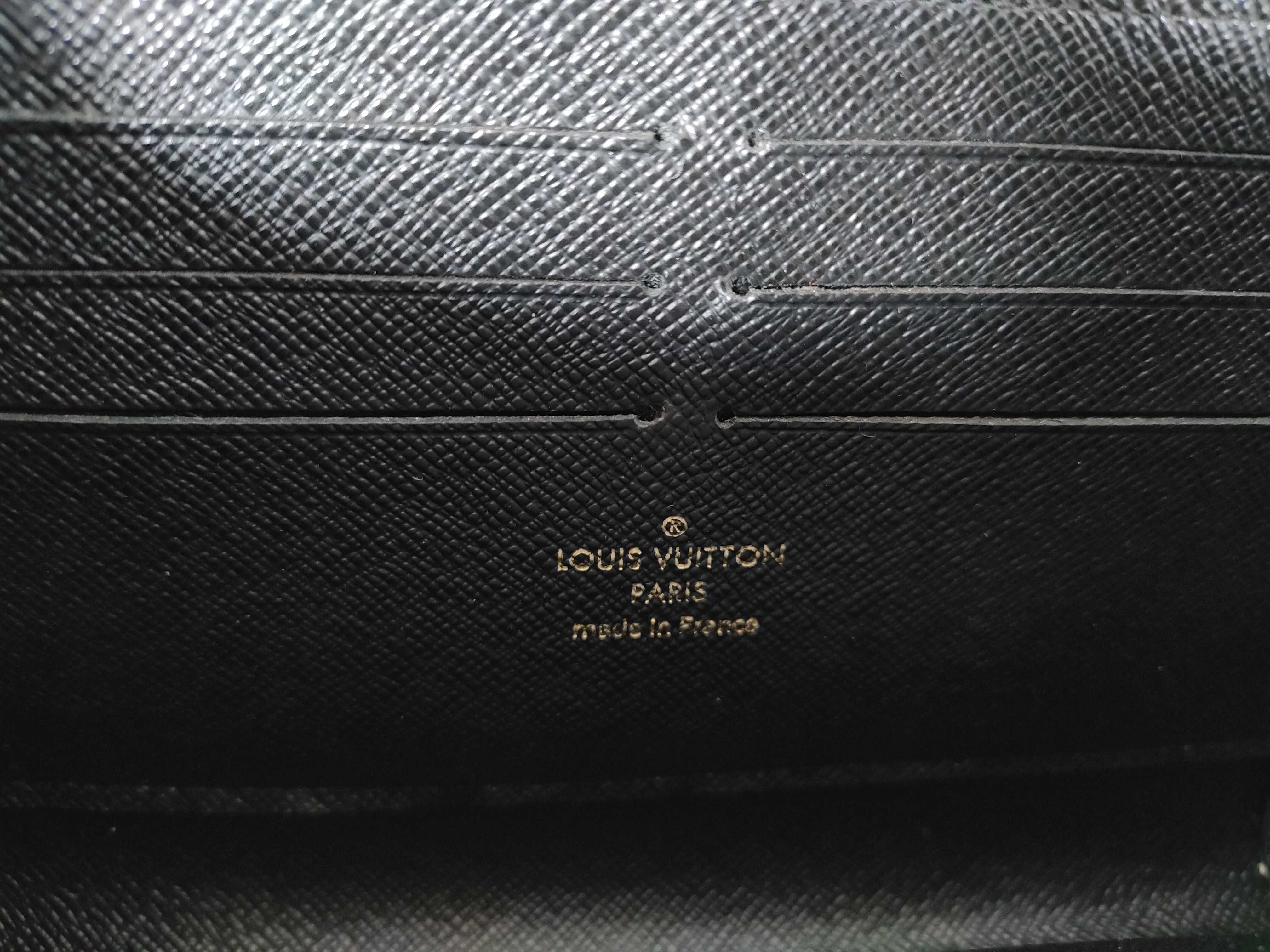 Epi LV Epi Chain Shoulder Bag — view 11