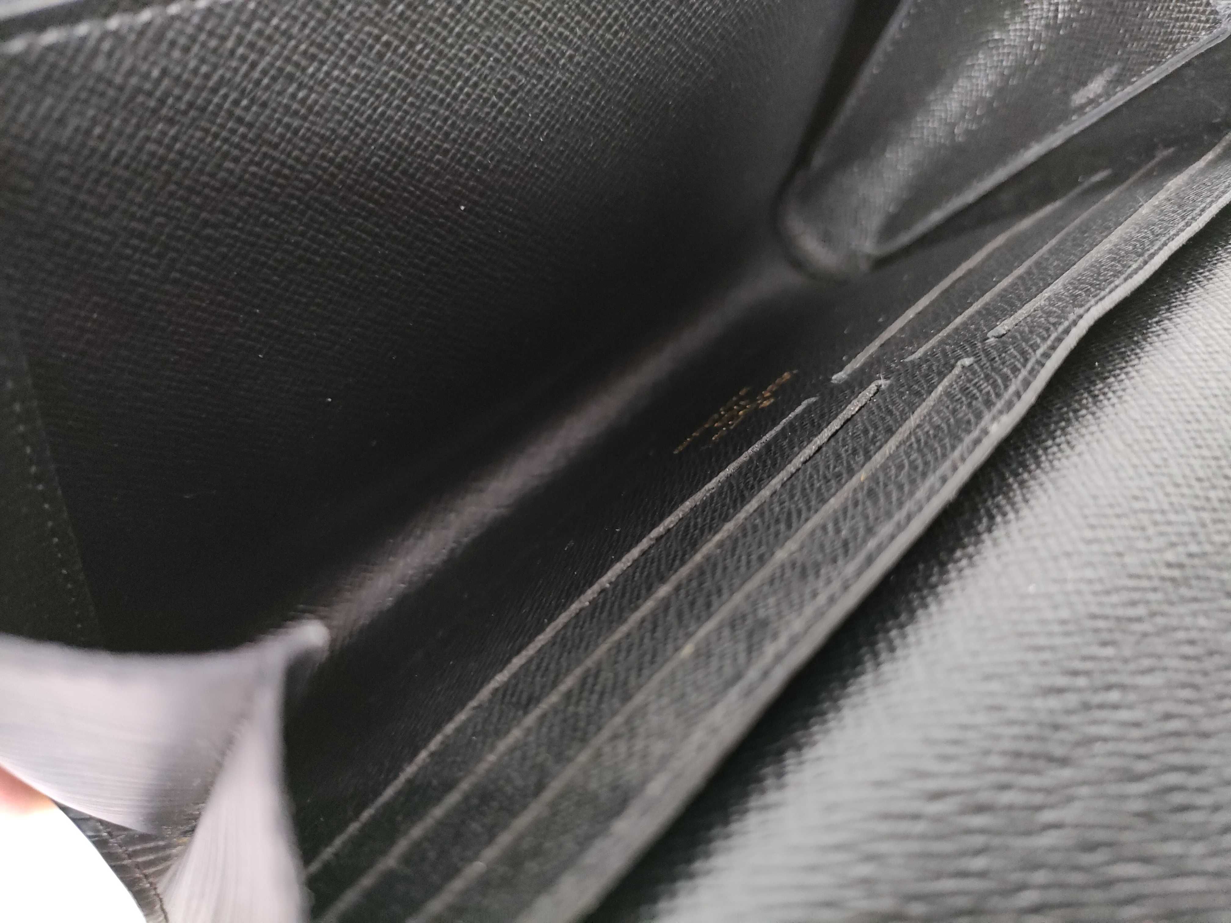 Epi LV Epi Chain Shoulder Bag — view 6