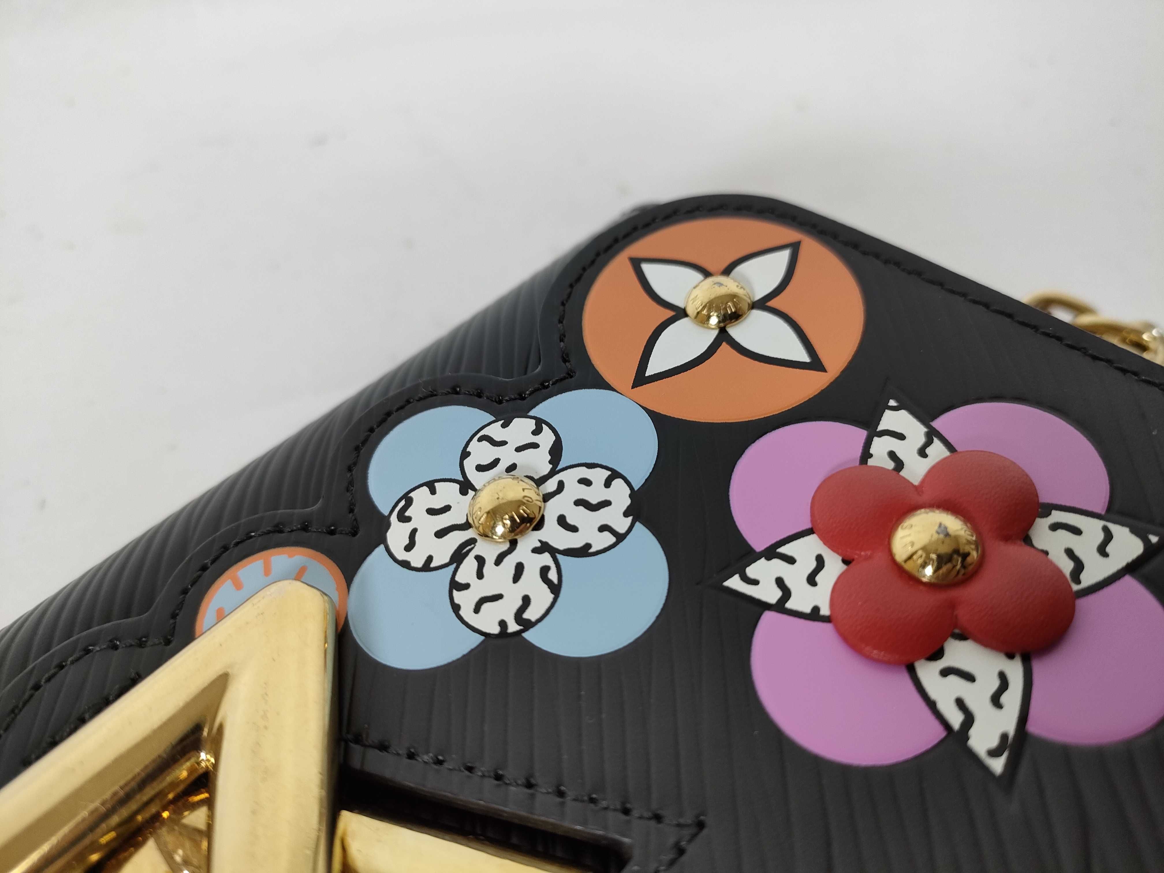 Epi LV Epi Chain Shoulder Bag — view 9