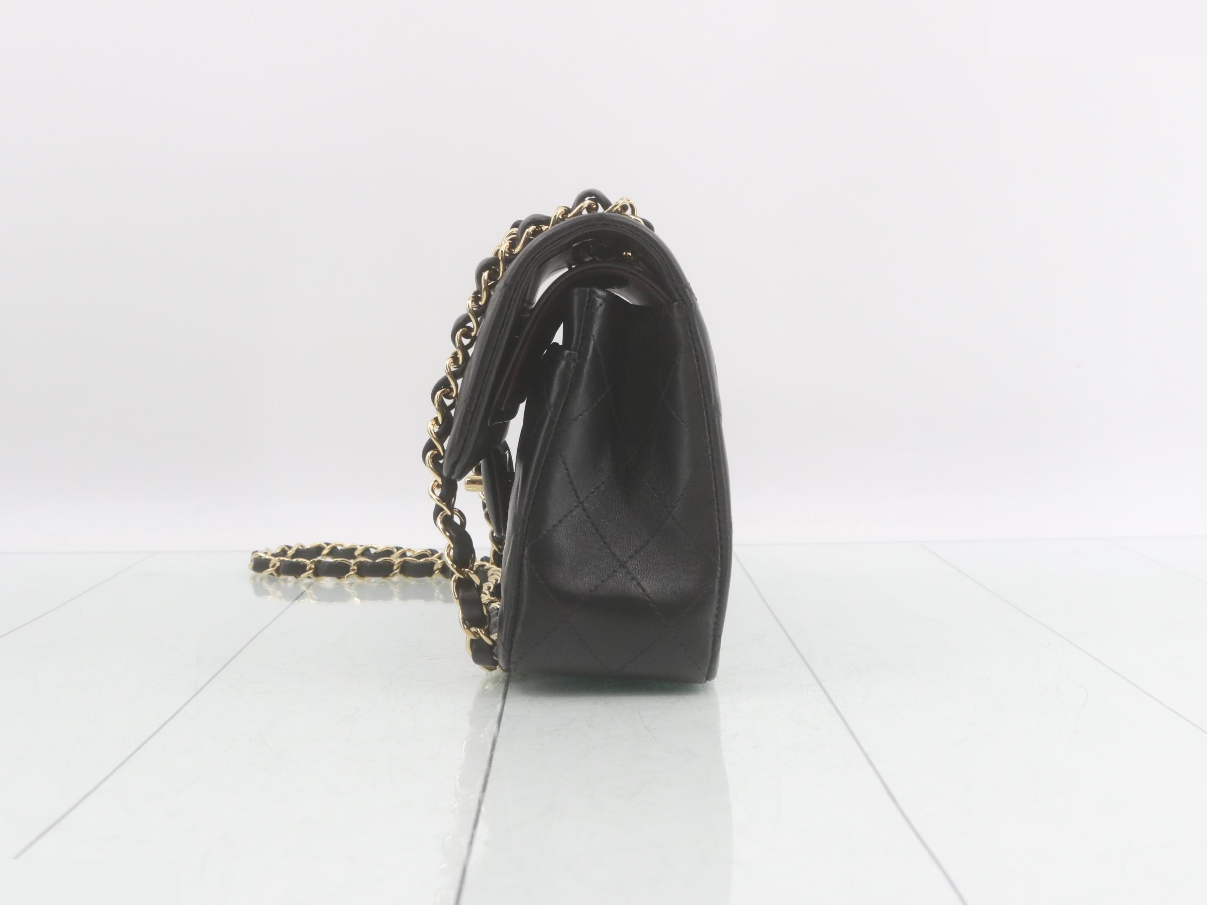 Matelassé (bag) - Shoulder bag — view 3