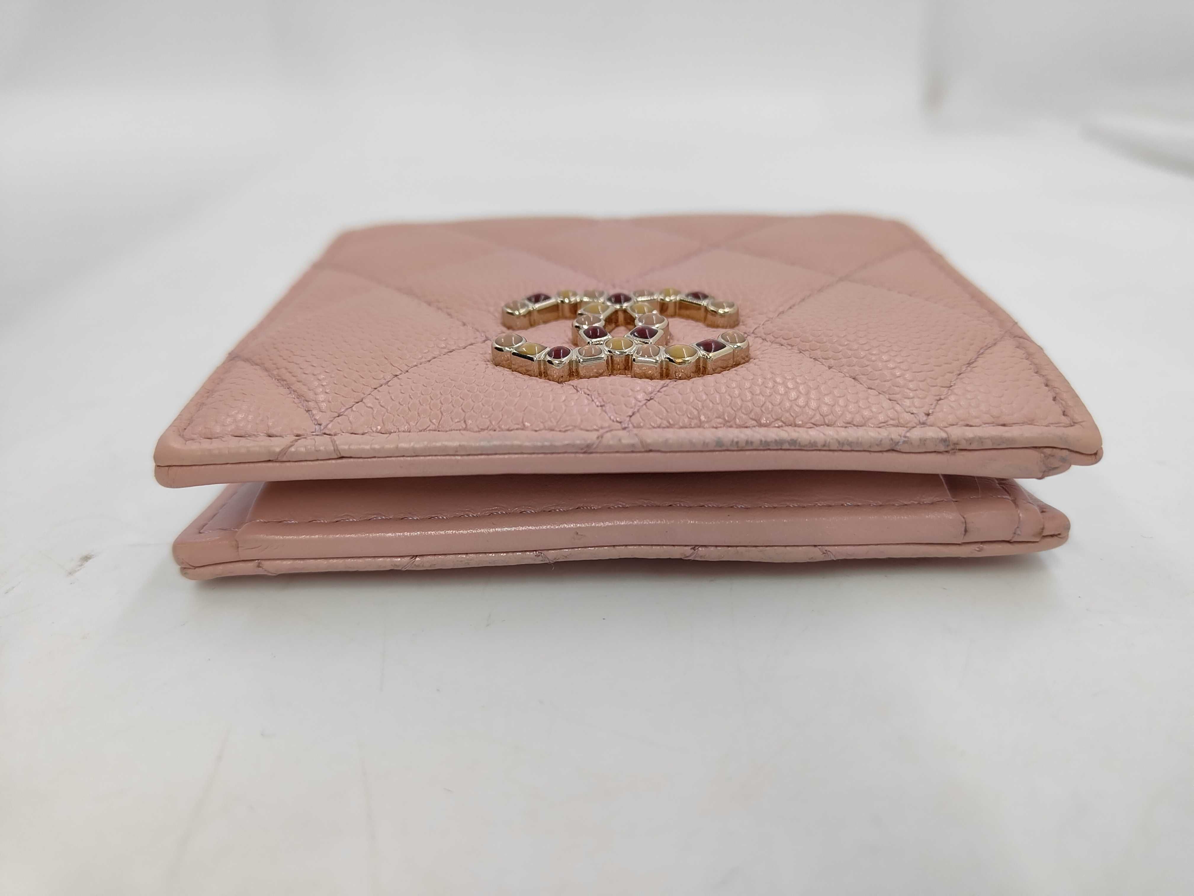 Matelassé Caviar Skin Bi-fold Wallet, Pink — view 3