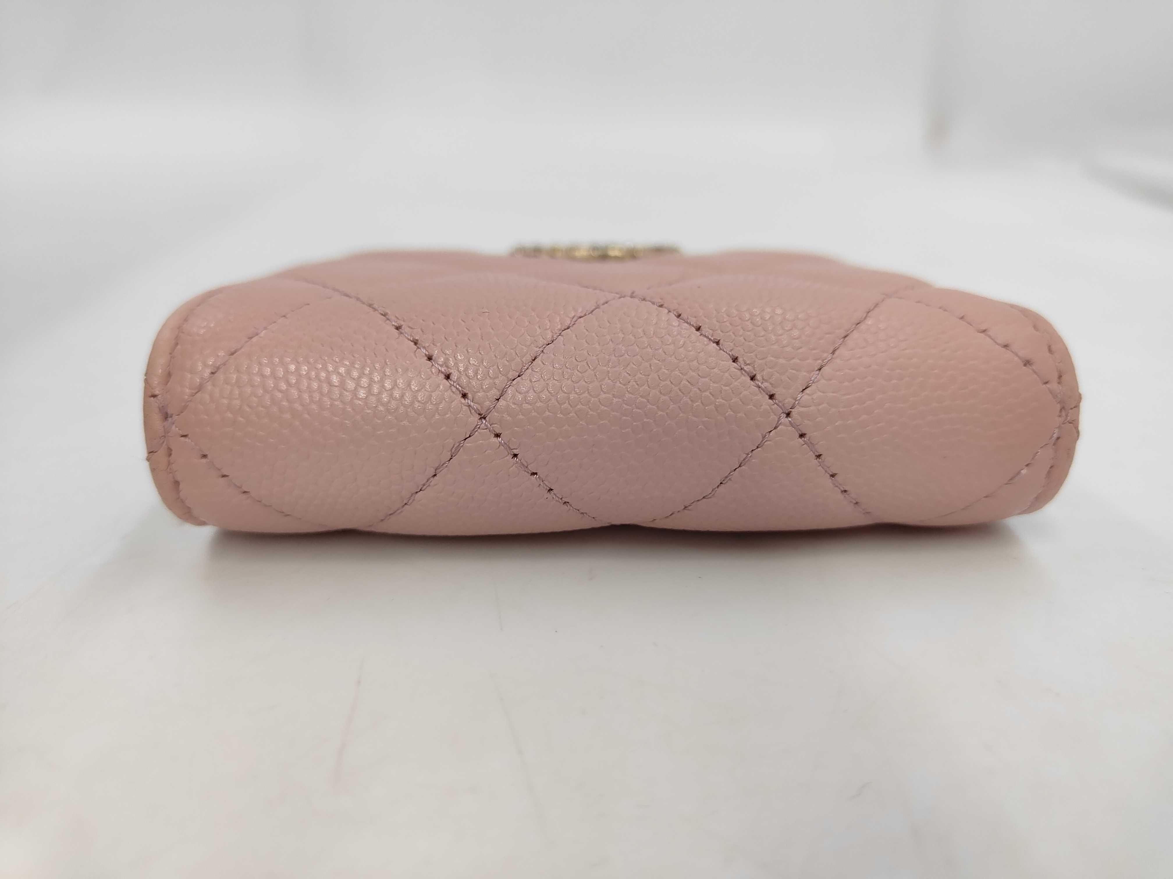 Matelassé Caviar Skin Bi-fold Wallet, Pink — view 5