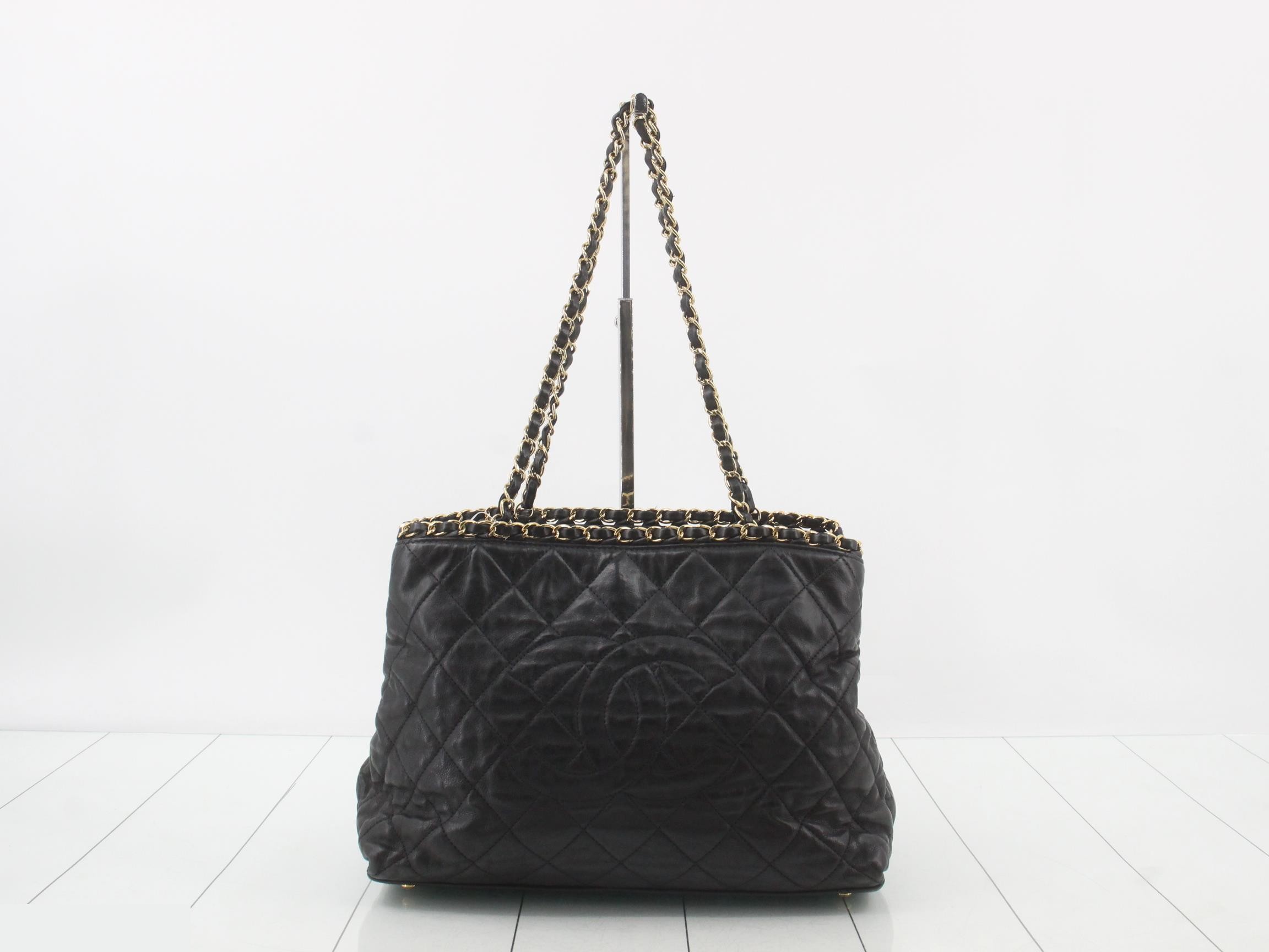 Matelassé Leather Chain Tote