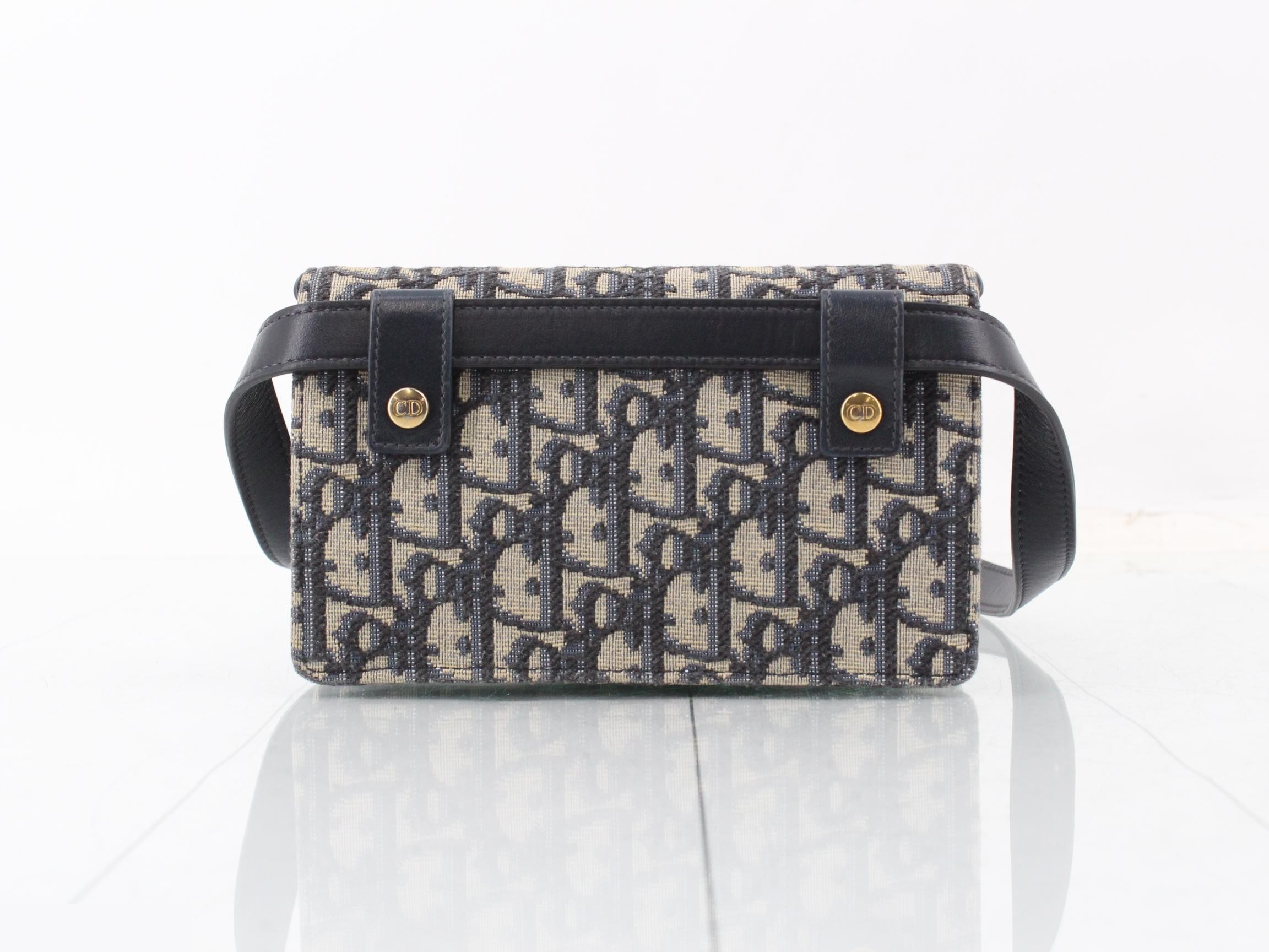 Oblique Saddle Waist Bag — view 2