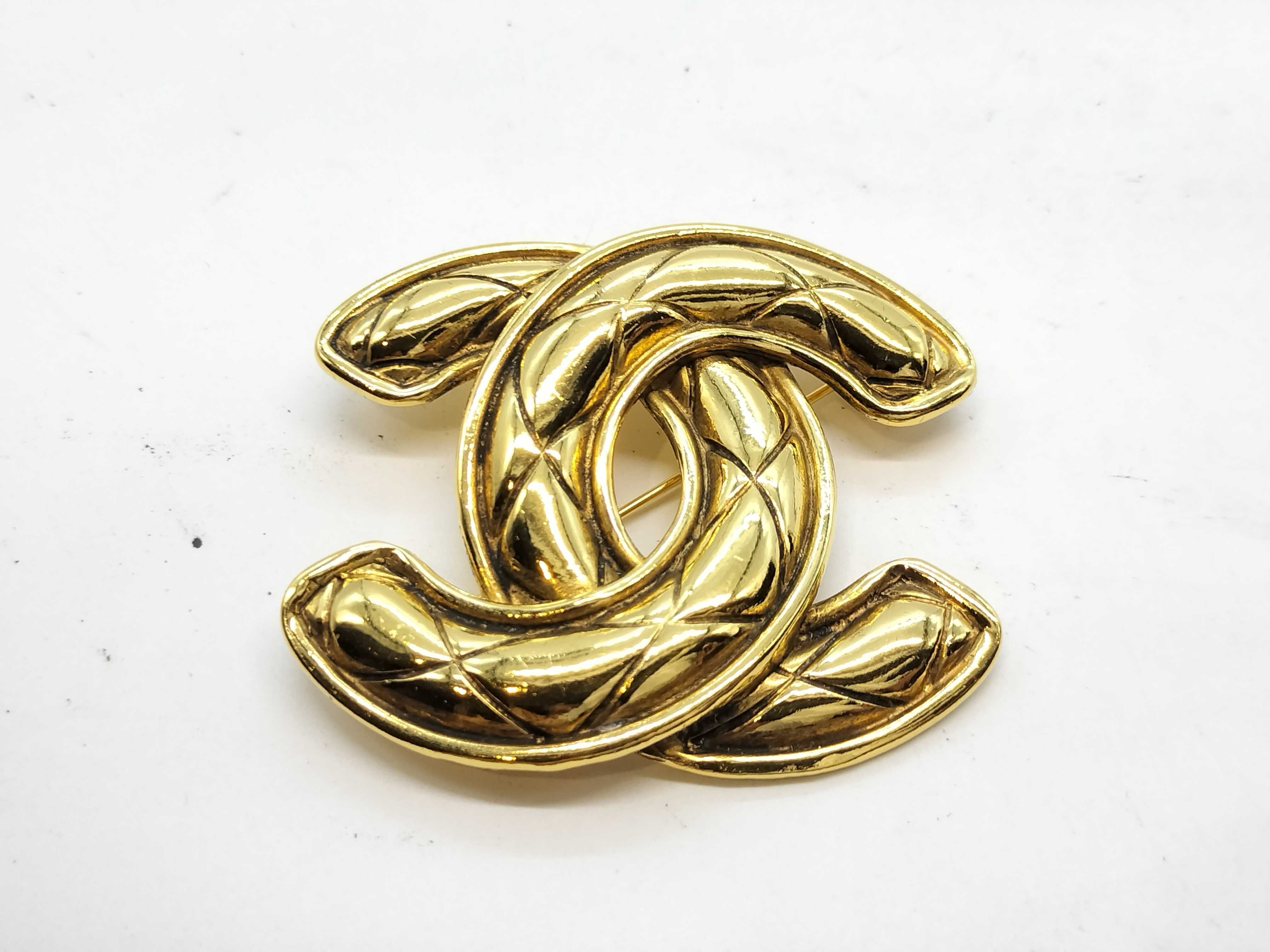 Matelassé Coco Mark Matelassé Brooch