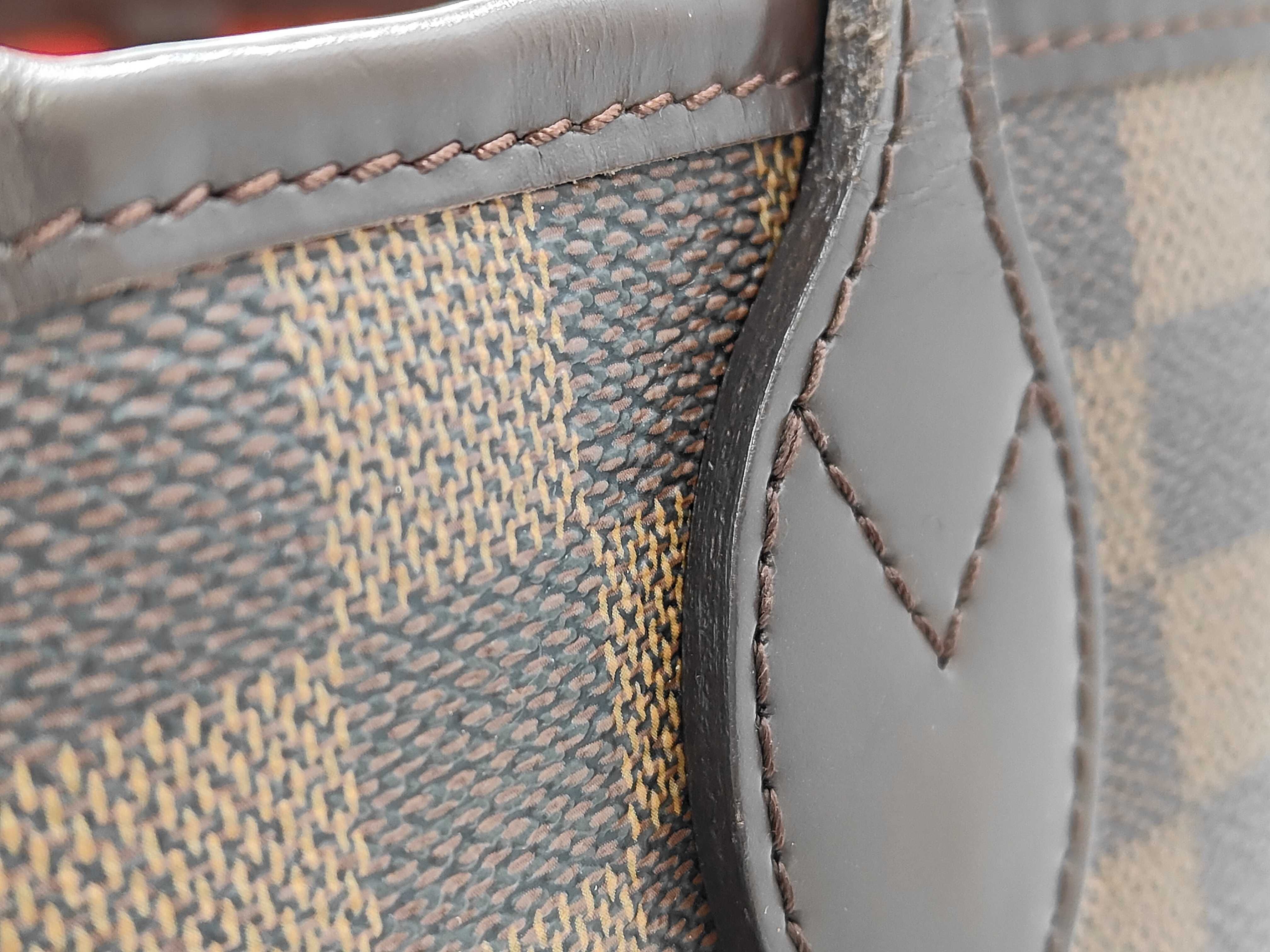 Damier Neverfull MM Tote Bag — view 3