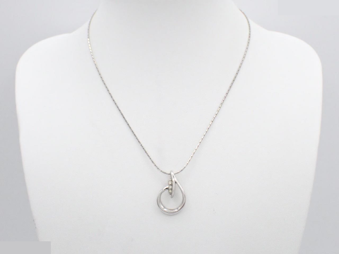 necklace — view 3