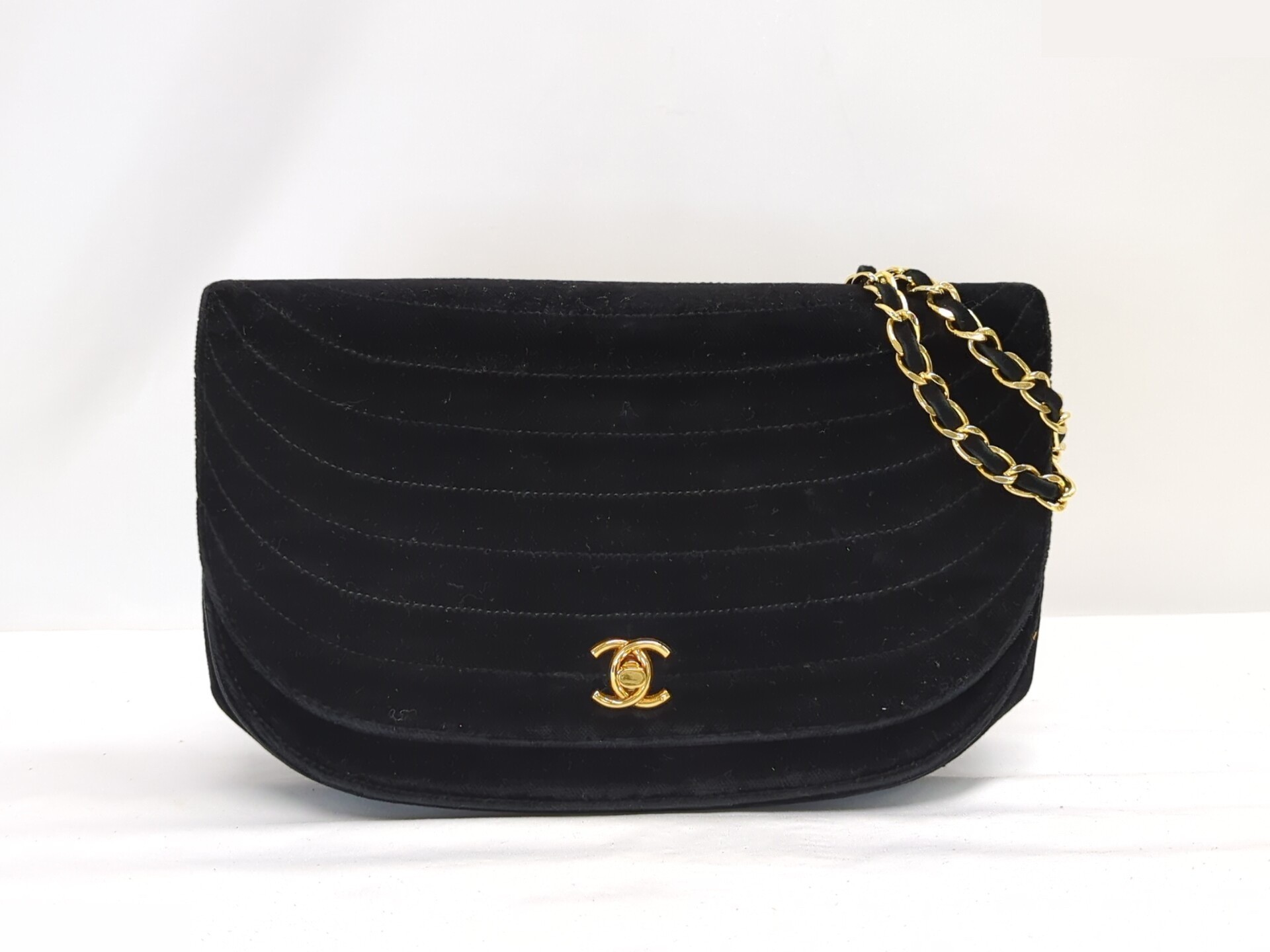 Half-moon shoulder bag