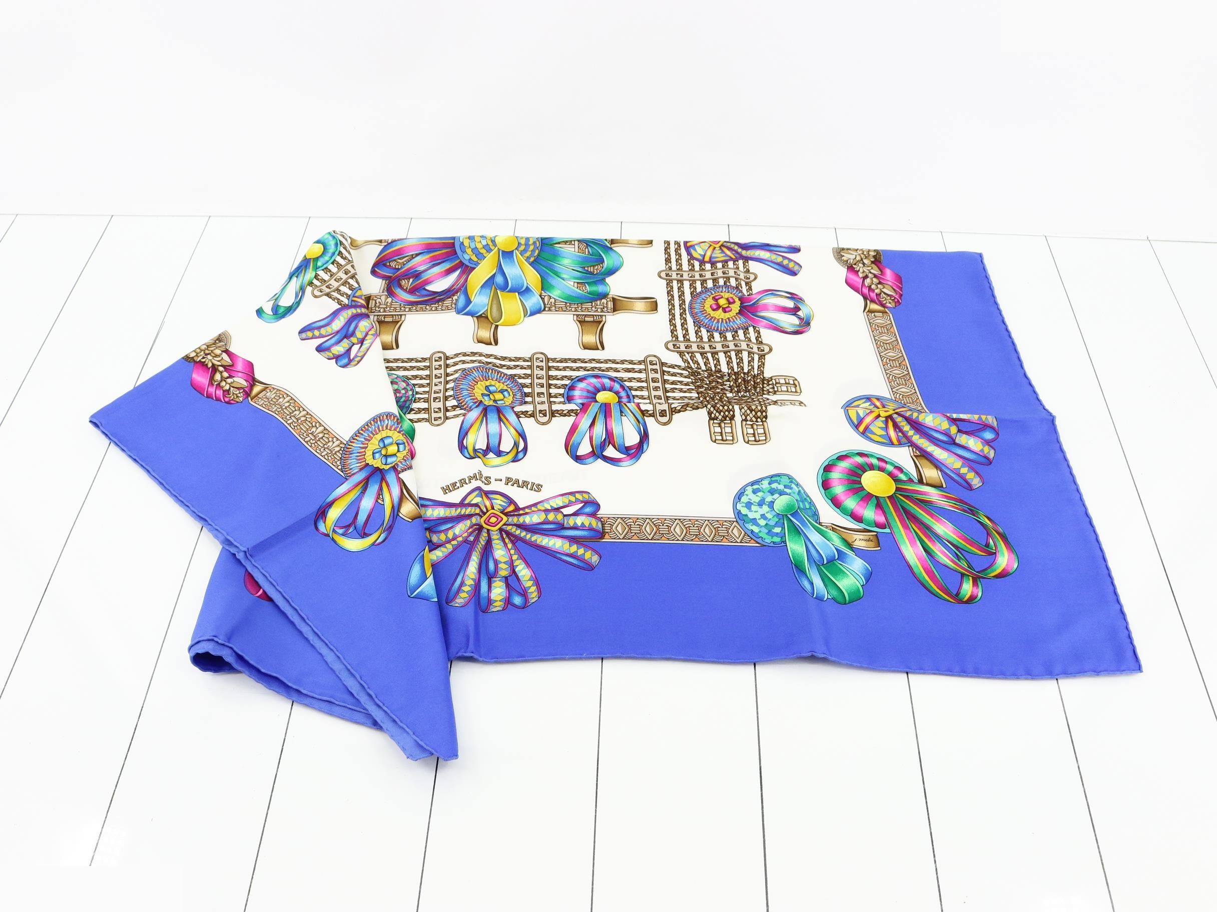 scarf — view 3
