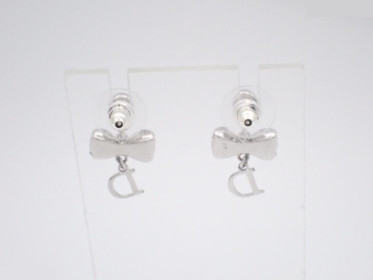 Other lines: Precious metals and earrings — view 2