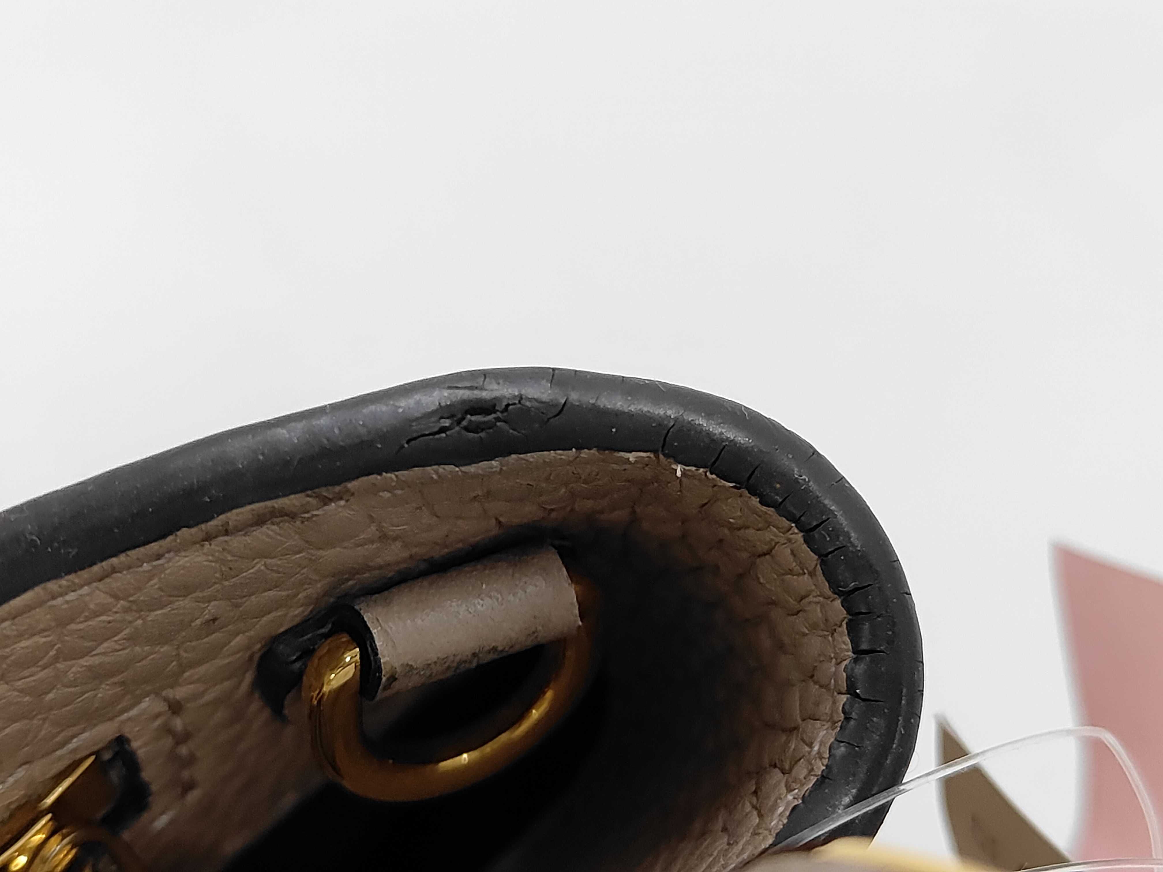 Capucines BB Handbag — view 9
