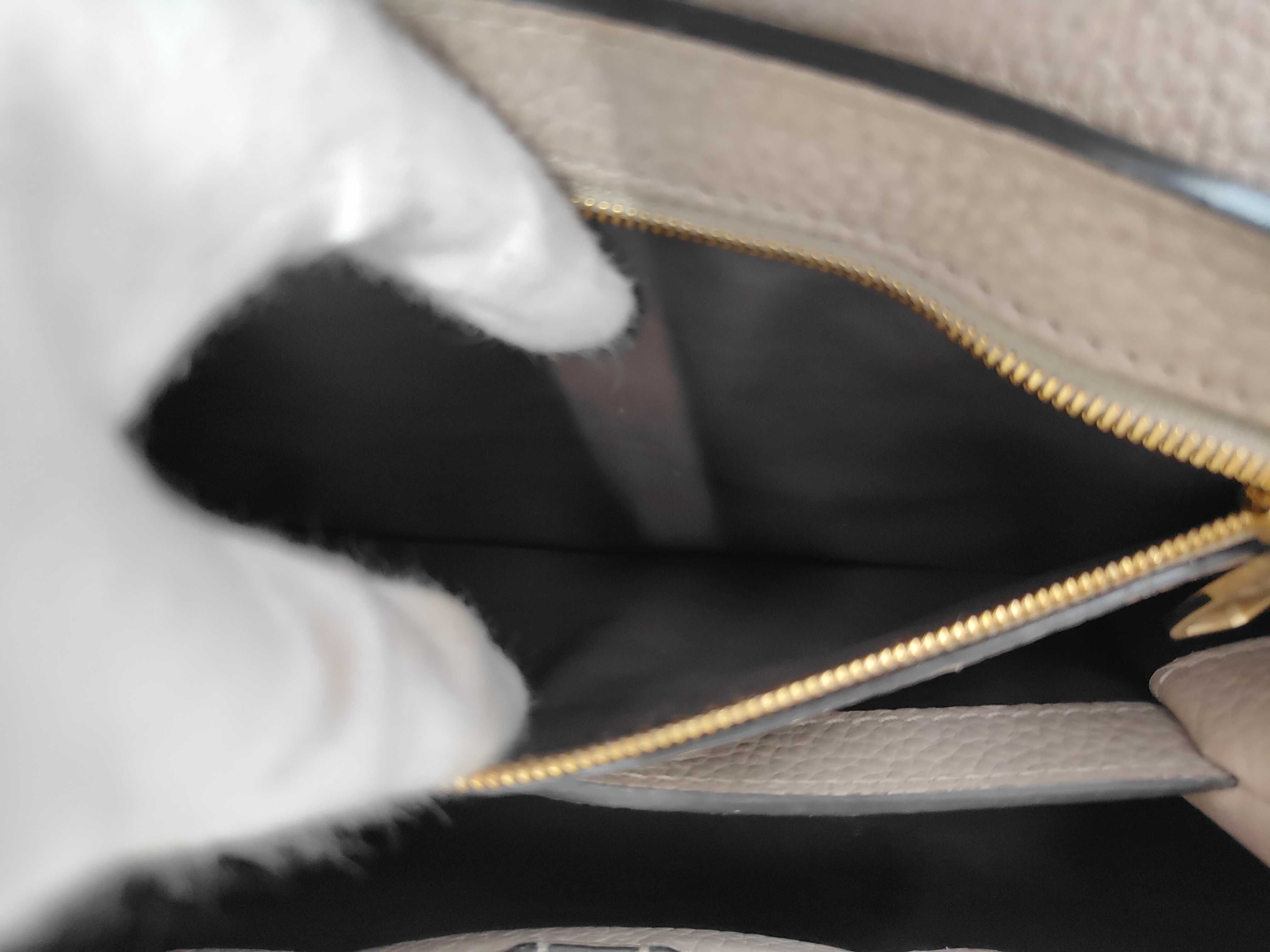 Capucines BB Handbag — view 10