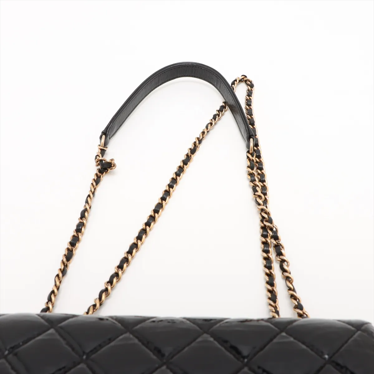 Matelasse patent leather x leather single flap double chain bag black gold hardware 21319232 21s — view 6