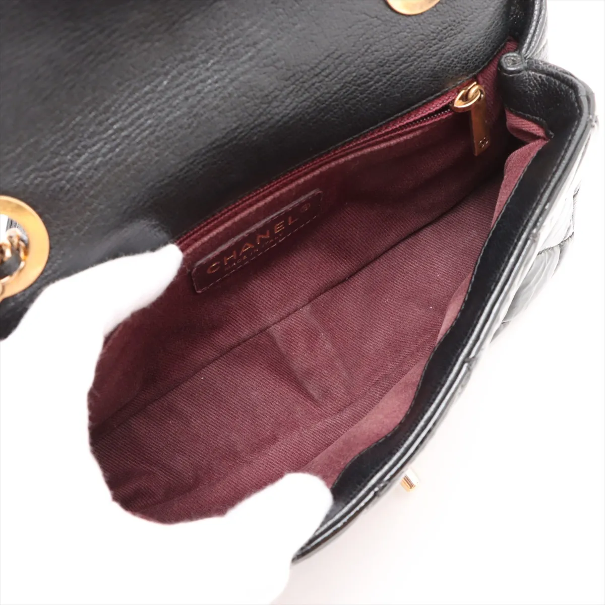 Matelasse patent leather x leather single flap double chain bag black gold hardware 21319232 21s — view 7