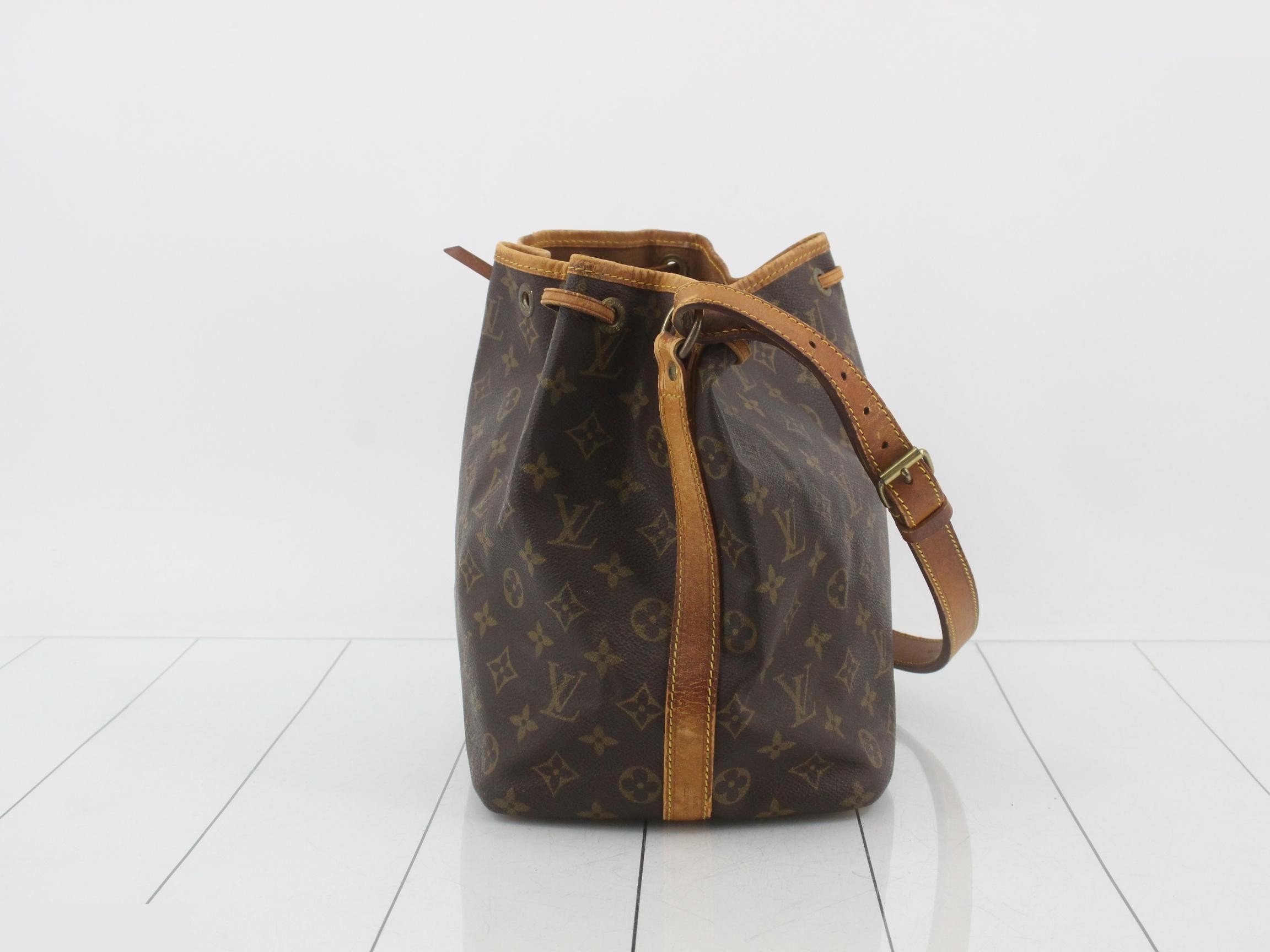 Noe Monogram Shoulder Bag — view 3