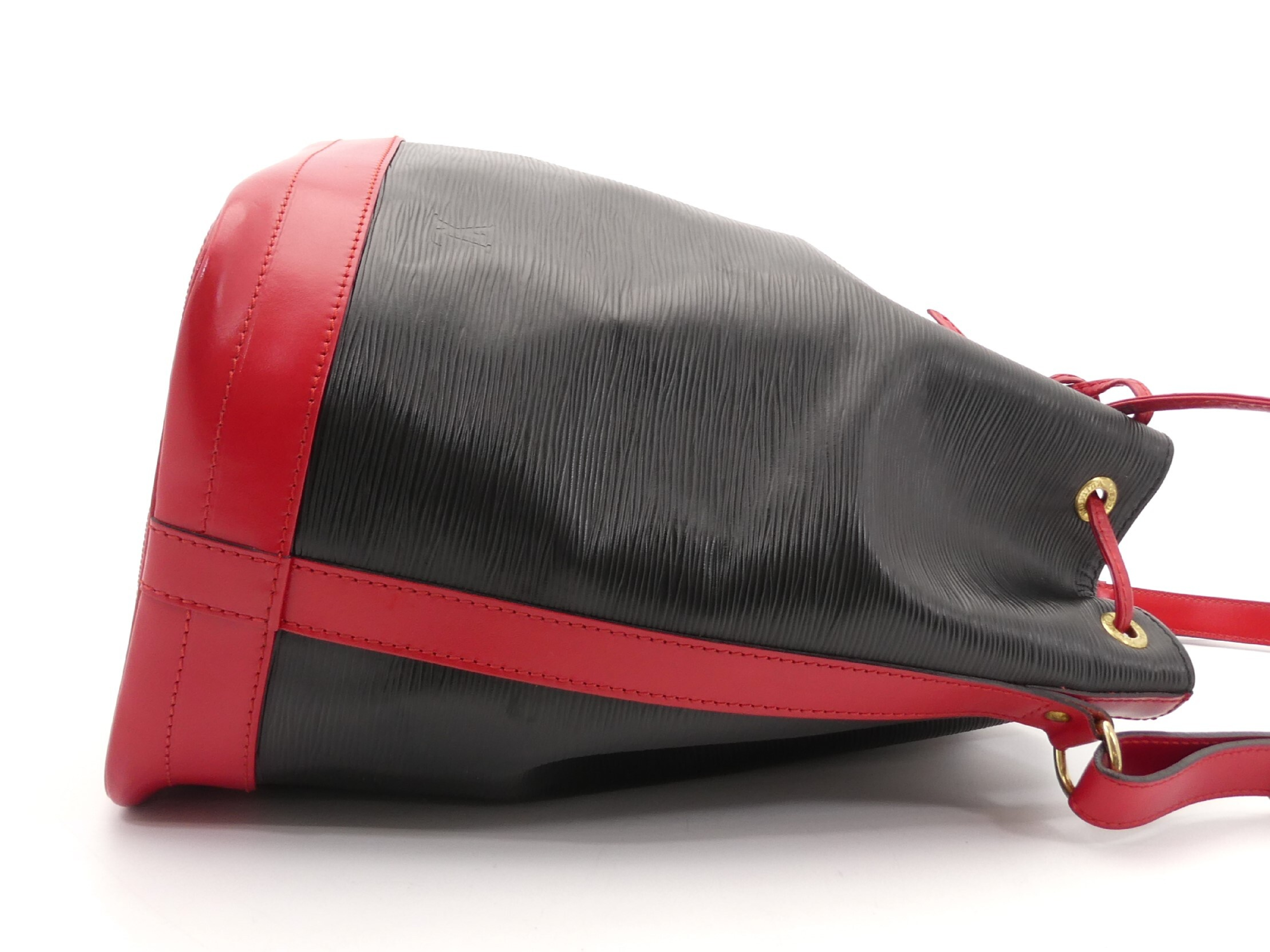 Epi Noé Shoulder Bag — view 4