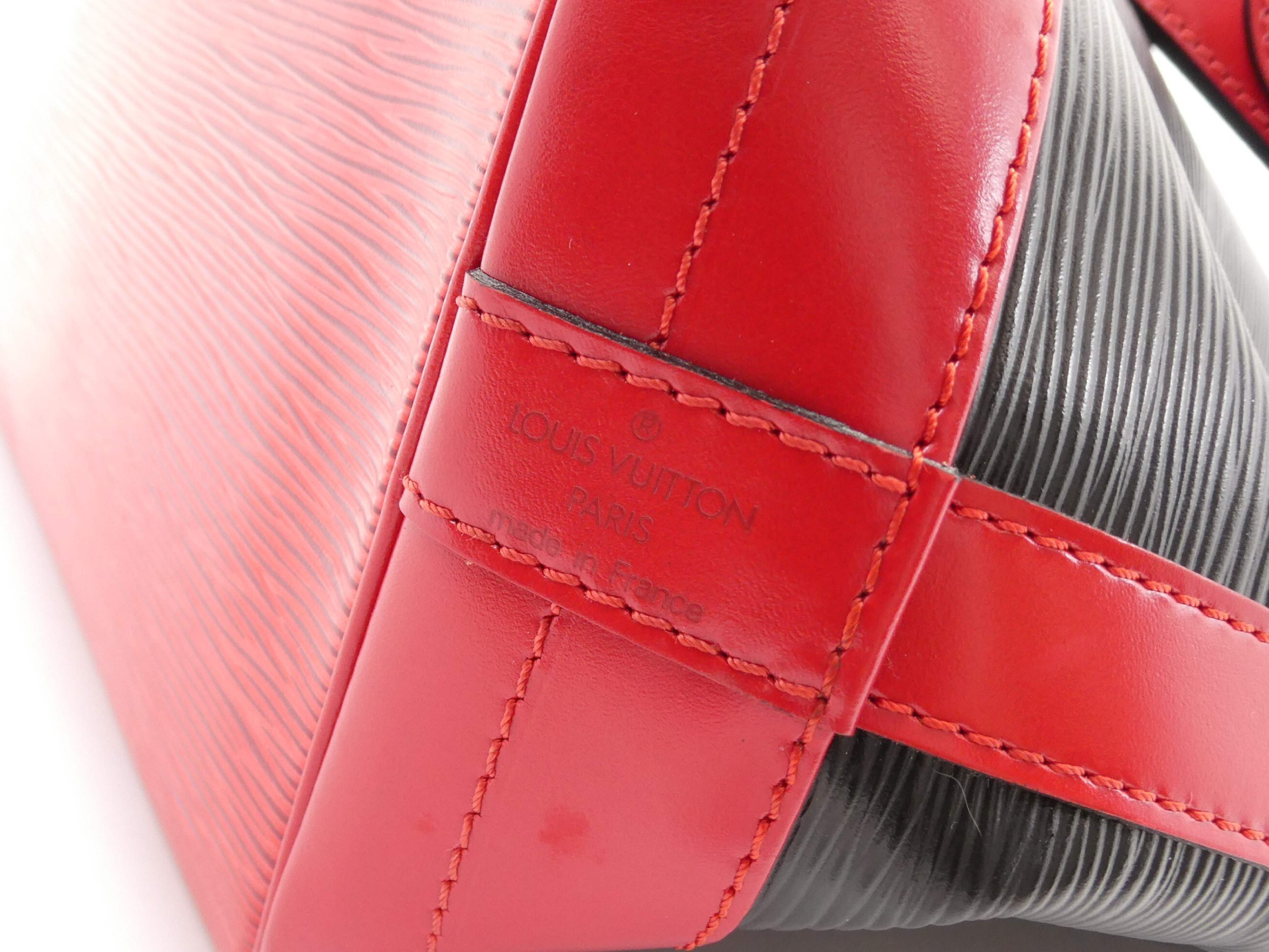 Epi Noé Shoulder Bag — view 8