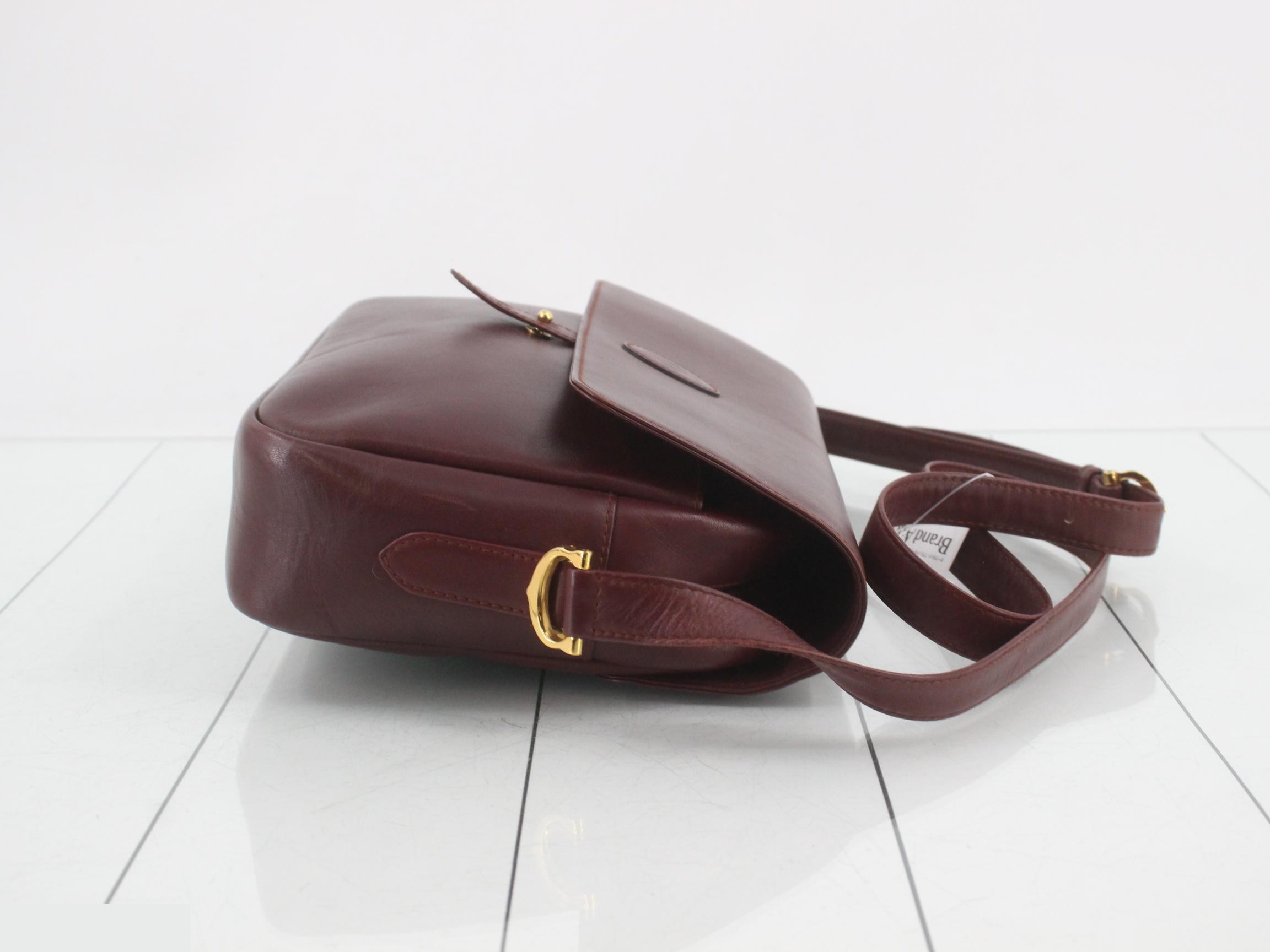 Must Line (Bag) - Shoulder Bag — view 3