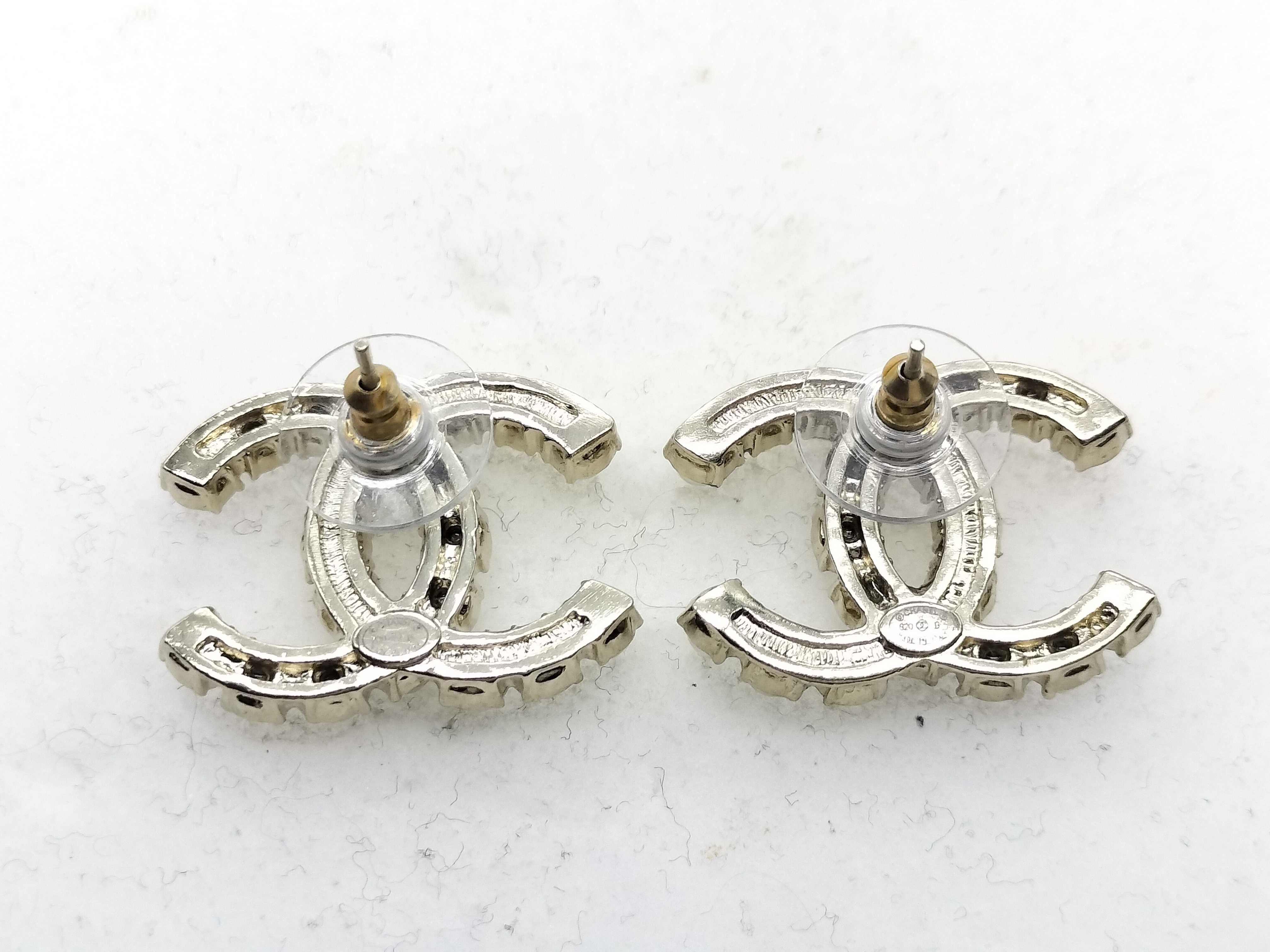 B20B Rhinestone and Faux Pearl Earring Set — view 4