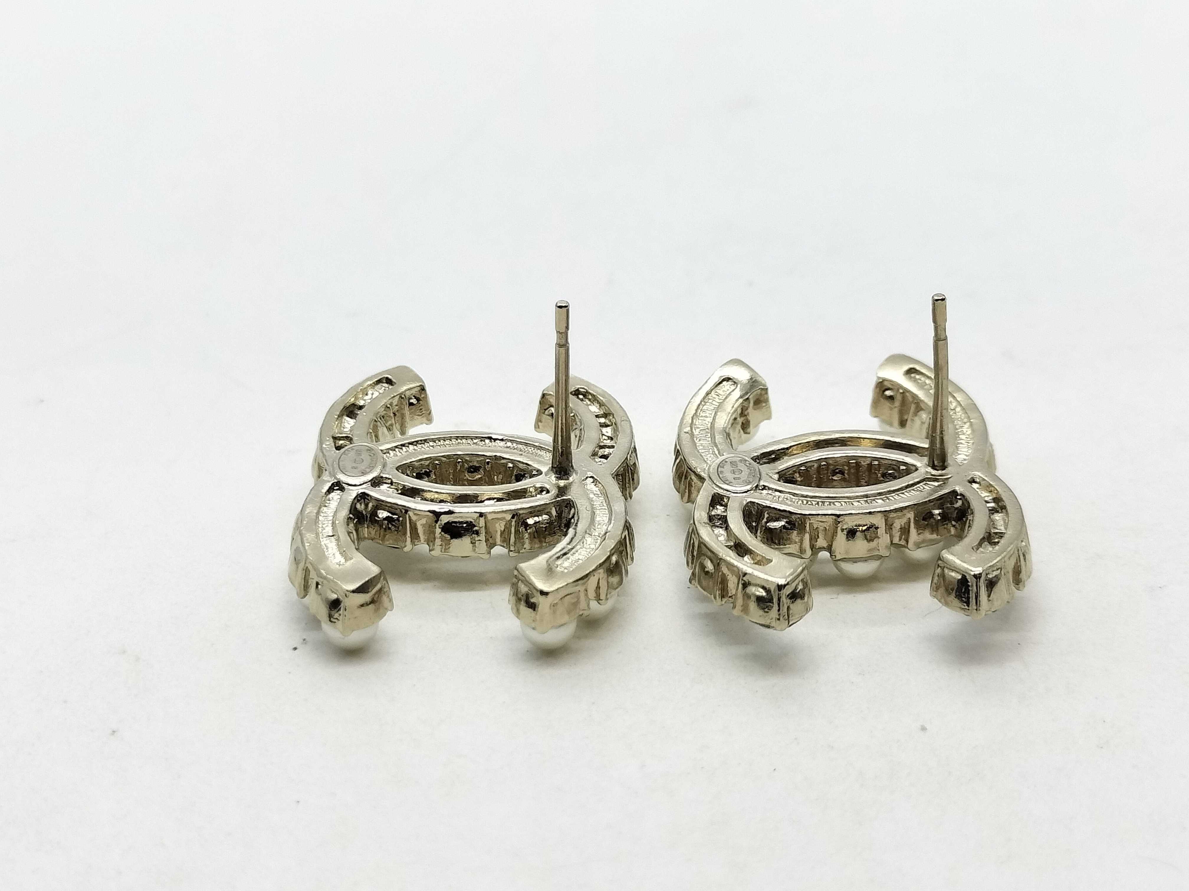 B20B Rhinestone and Faux Pearl Earring Set — view 7