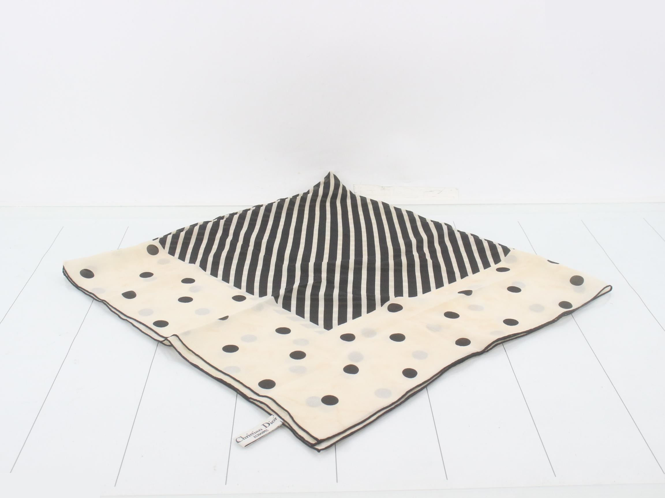 scarf — view 2