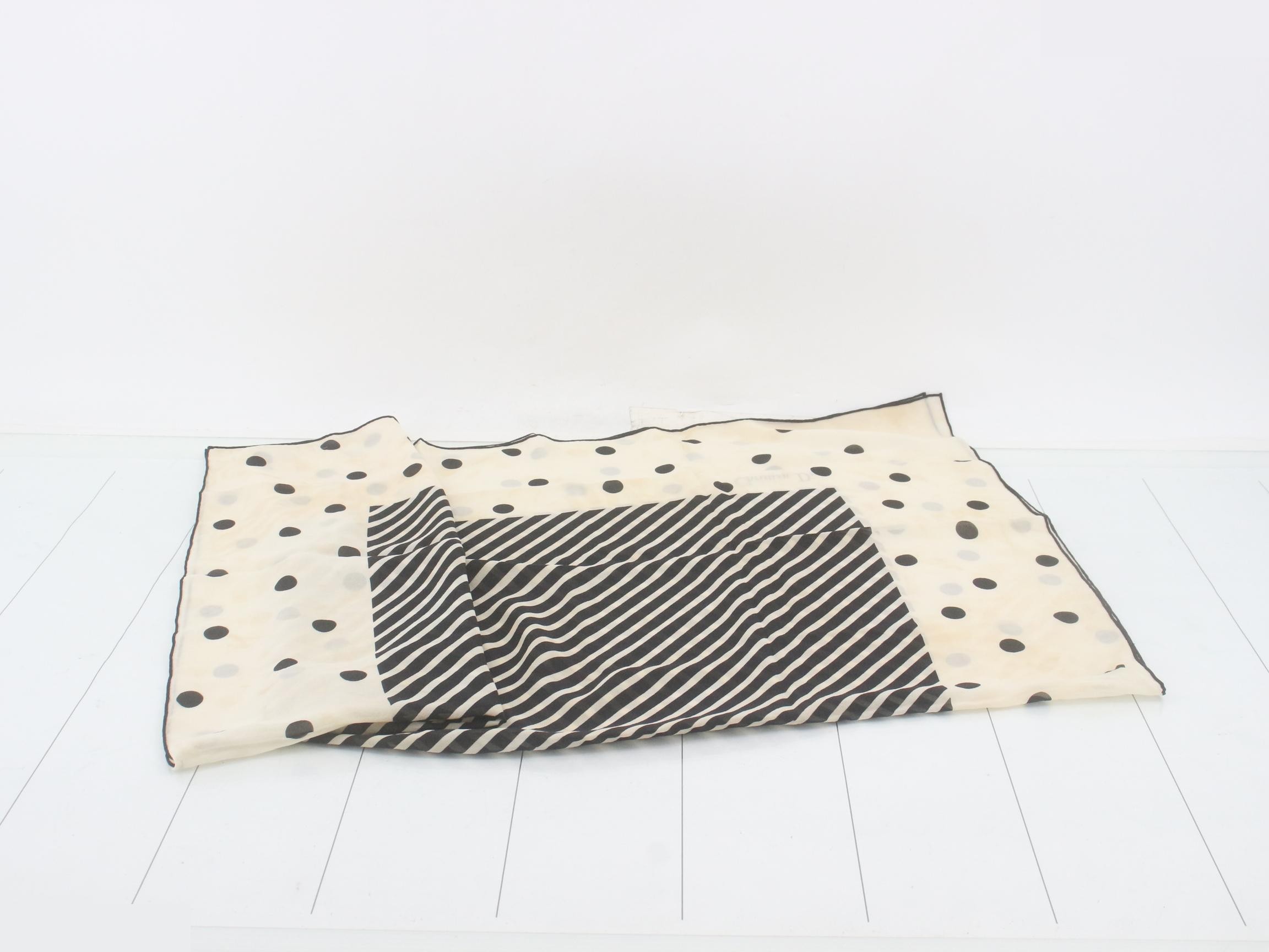 scarf — view 3