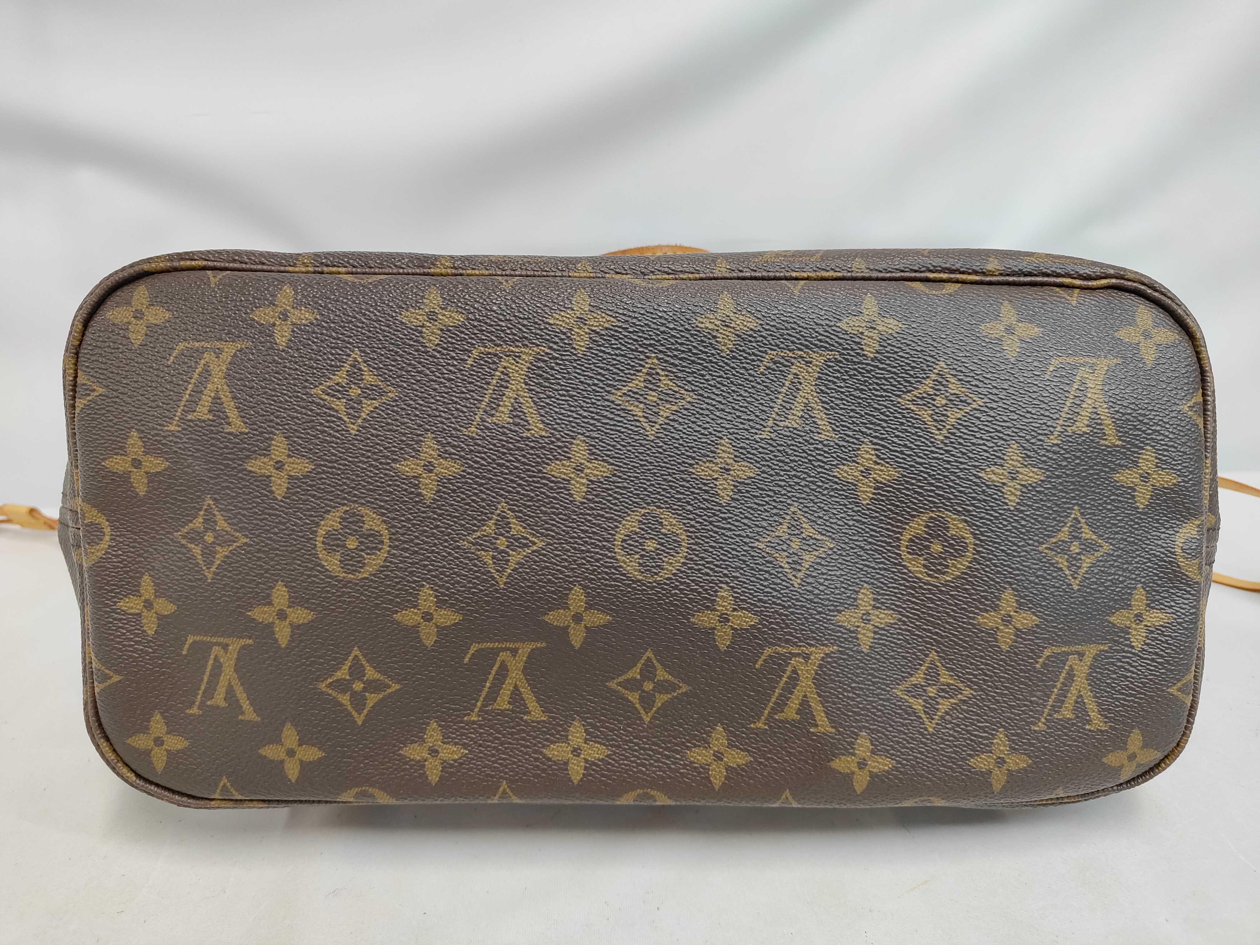 Monogram M40156 Neverfull MM (old model) tote bag — view 4