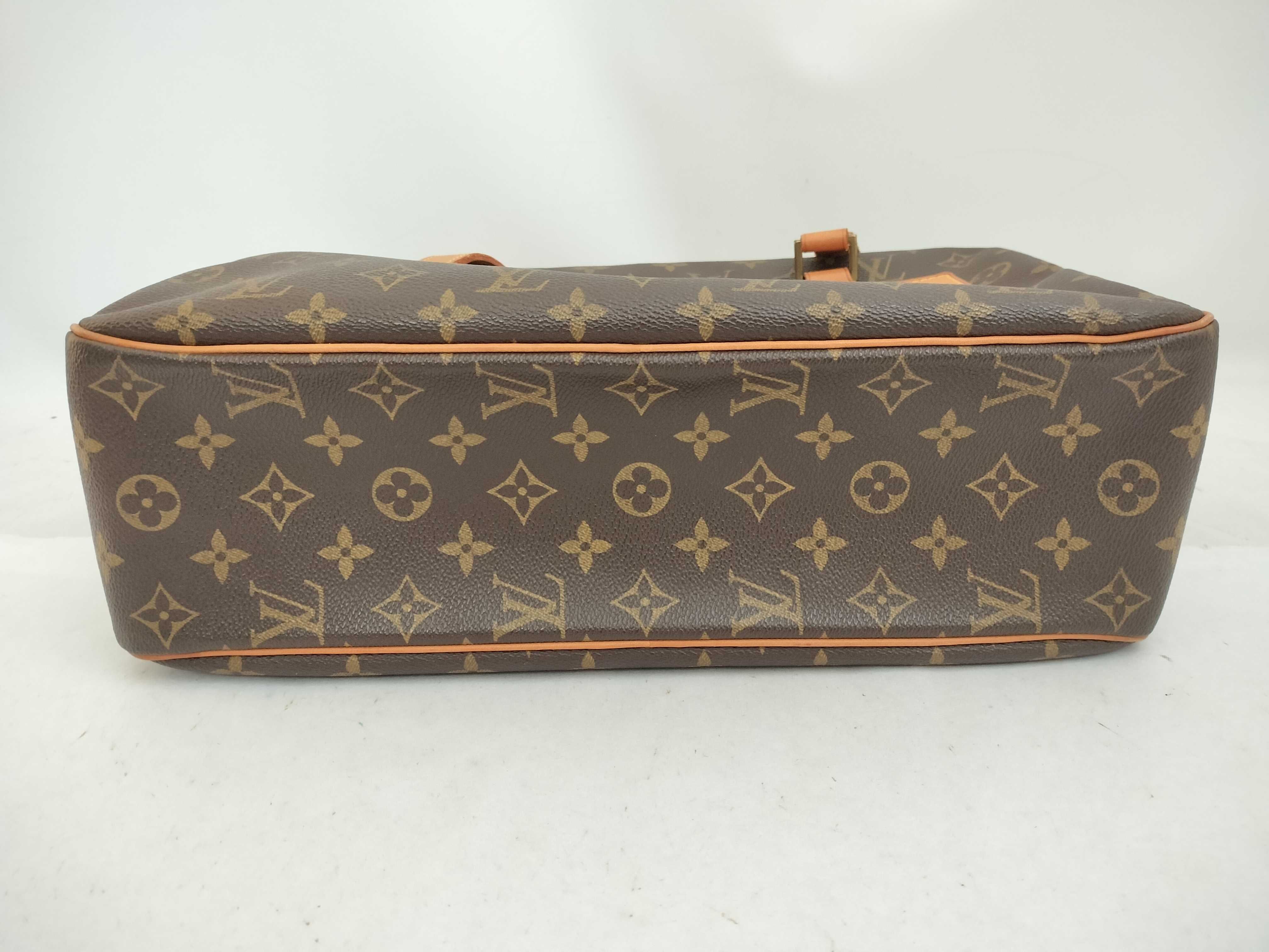 Monogram Louis Vuitton Cite GM Shoulder Bag (VO8783) Shoulder Bag — view 8