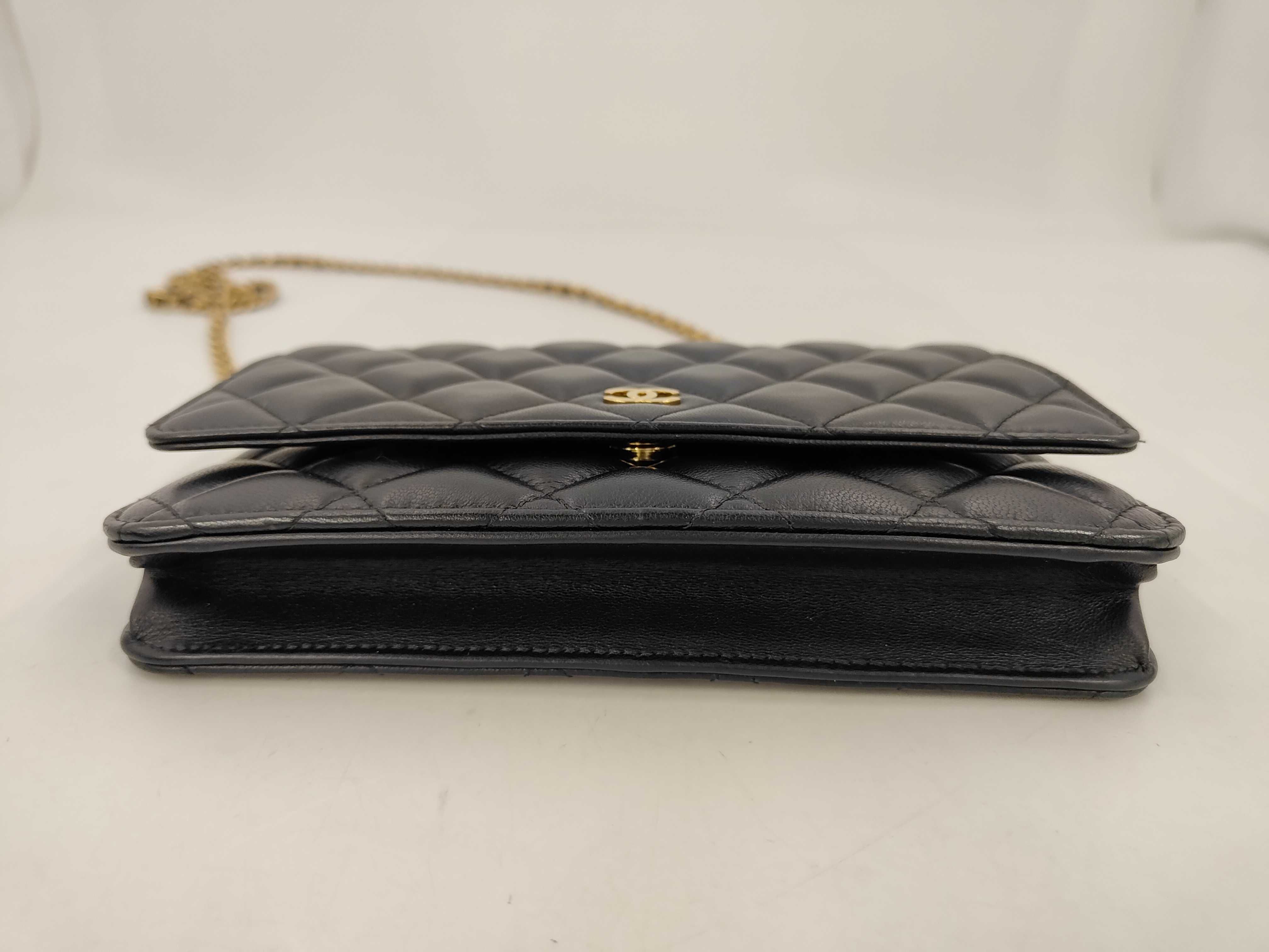 WOC Chain Bag Shoulder Bag — view 4