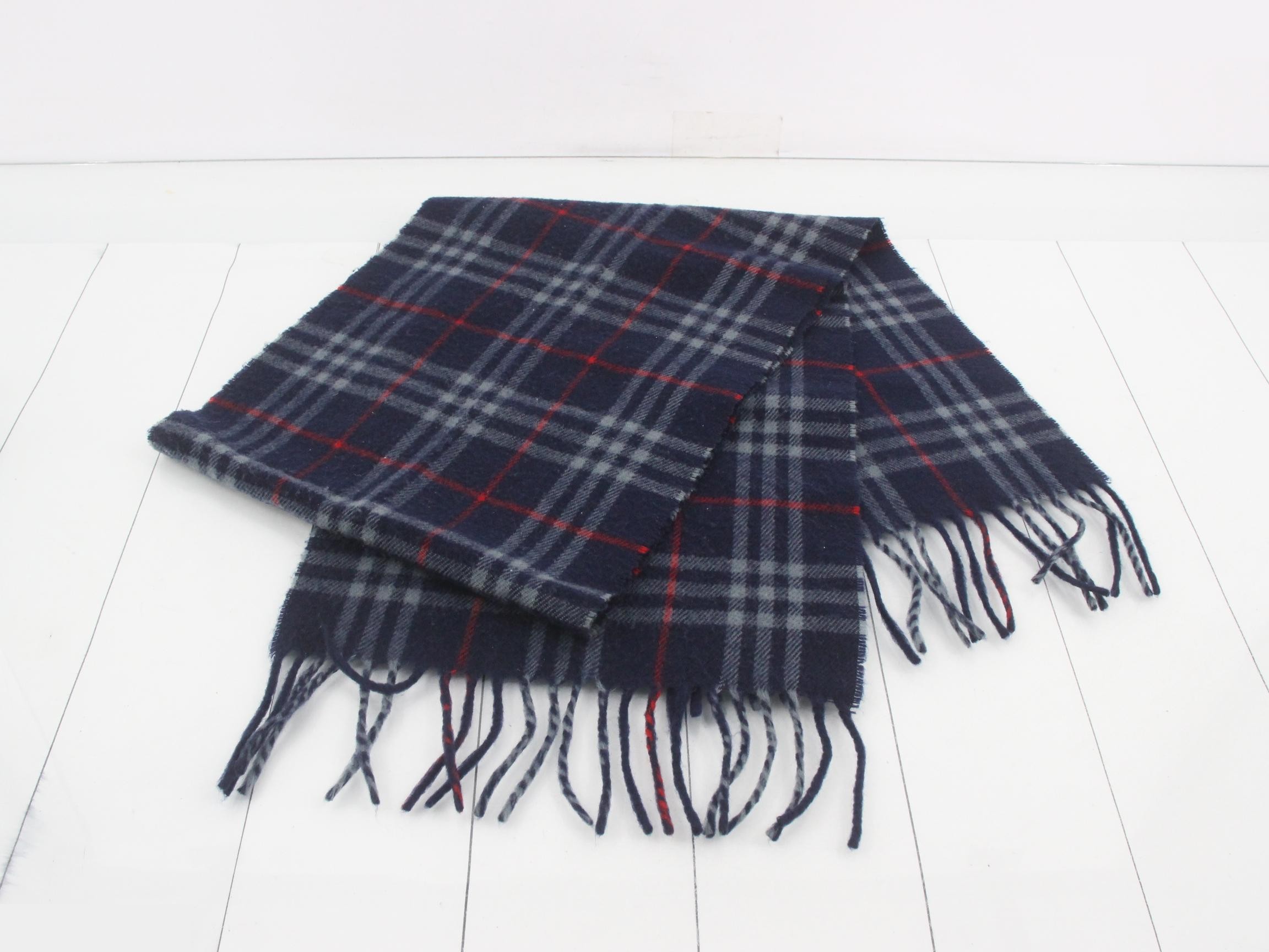 Other lines: Small items, accessories, and scarves — view 3