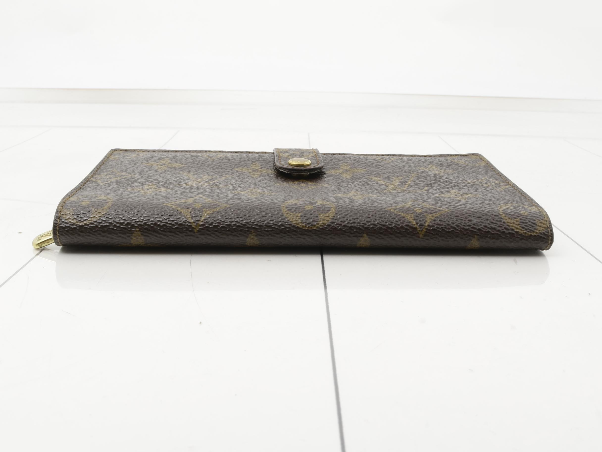 Continental Clutch Long Wallet — view 3