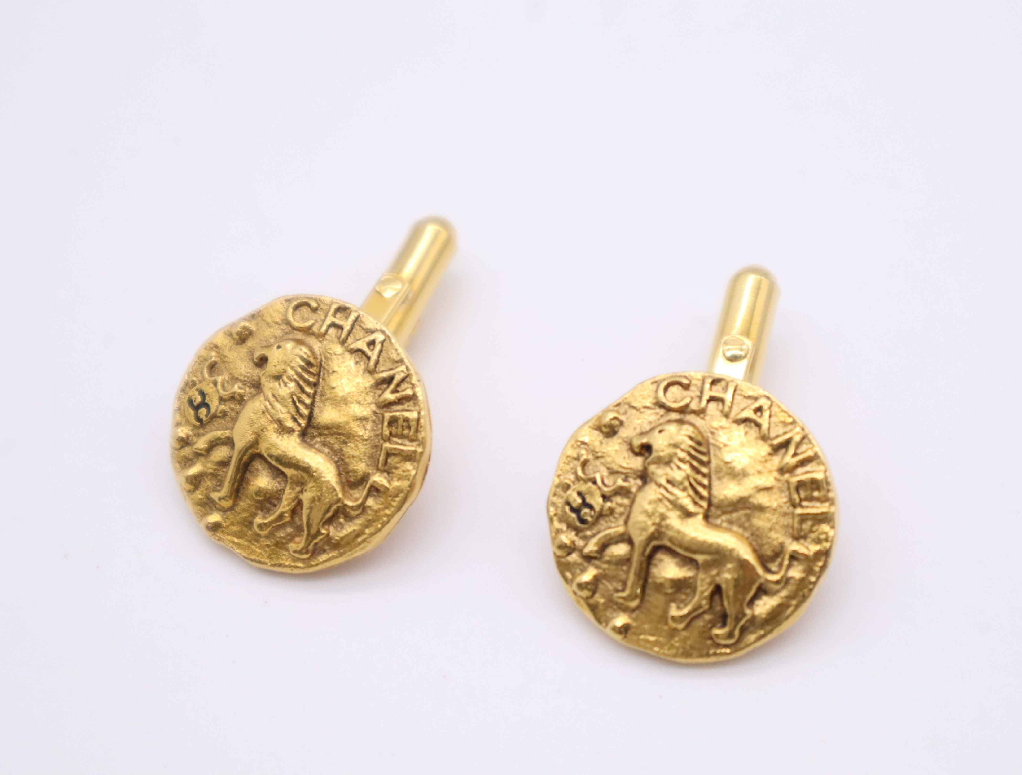 GP Logo Lion Cufflink Set (Tie Clip & Cufflinks)