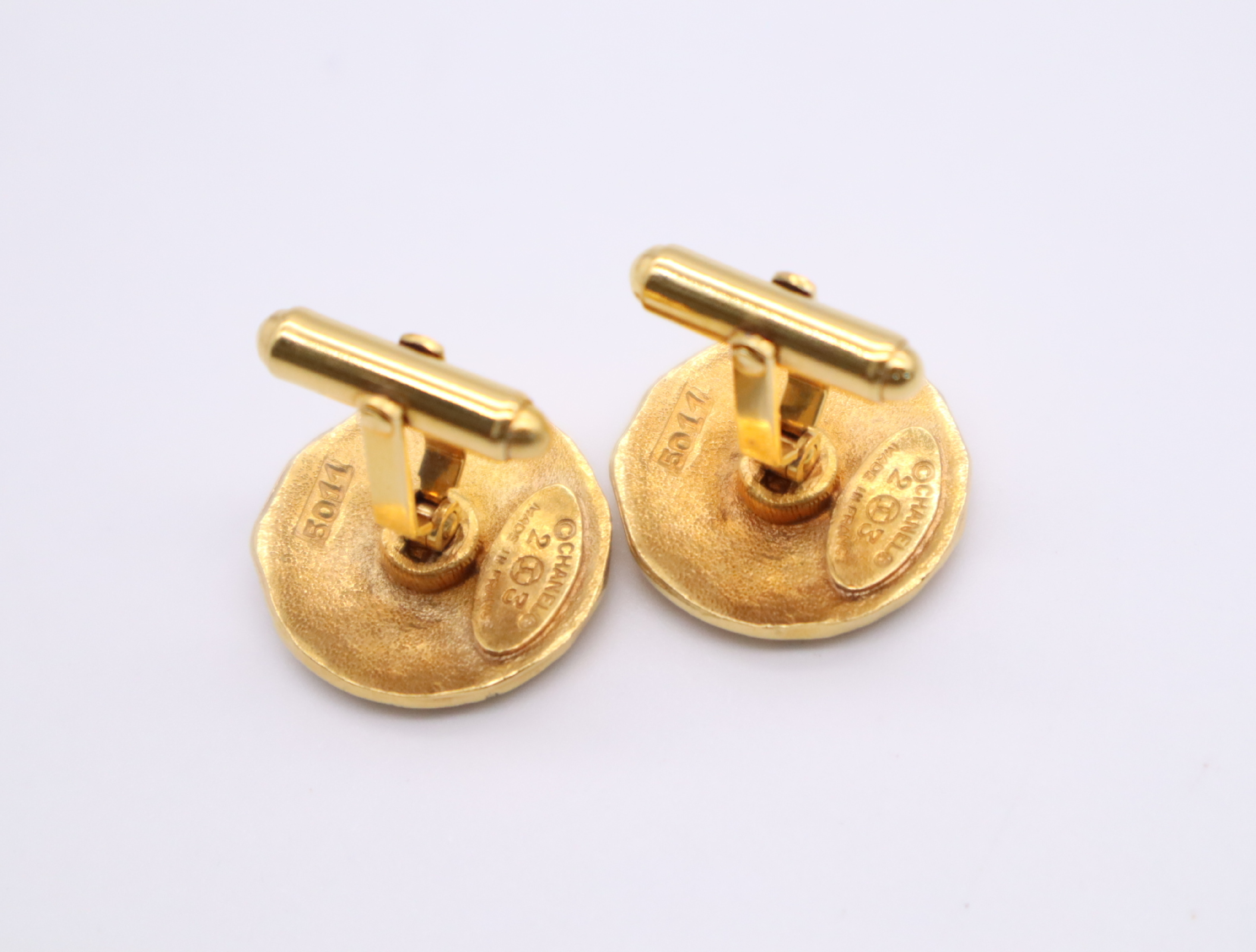 GP Logo Lion Cufflink Set (Tie Clip & Cufflinks) — view 4