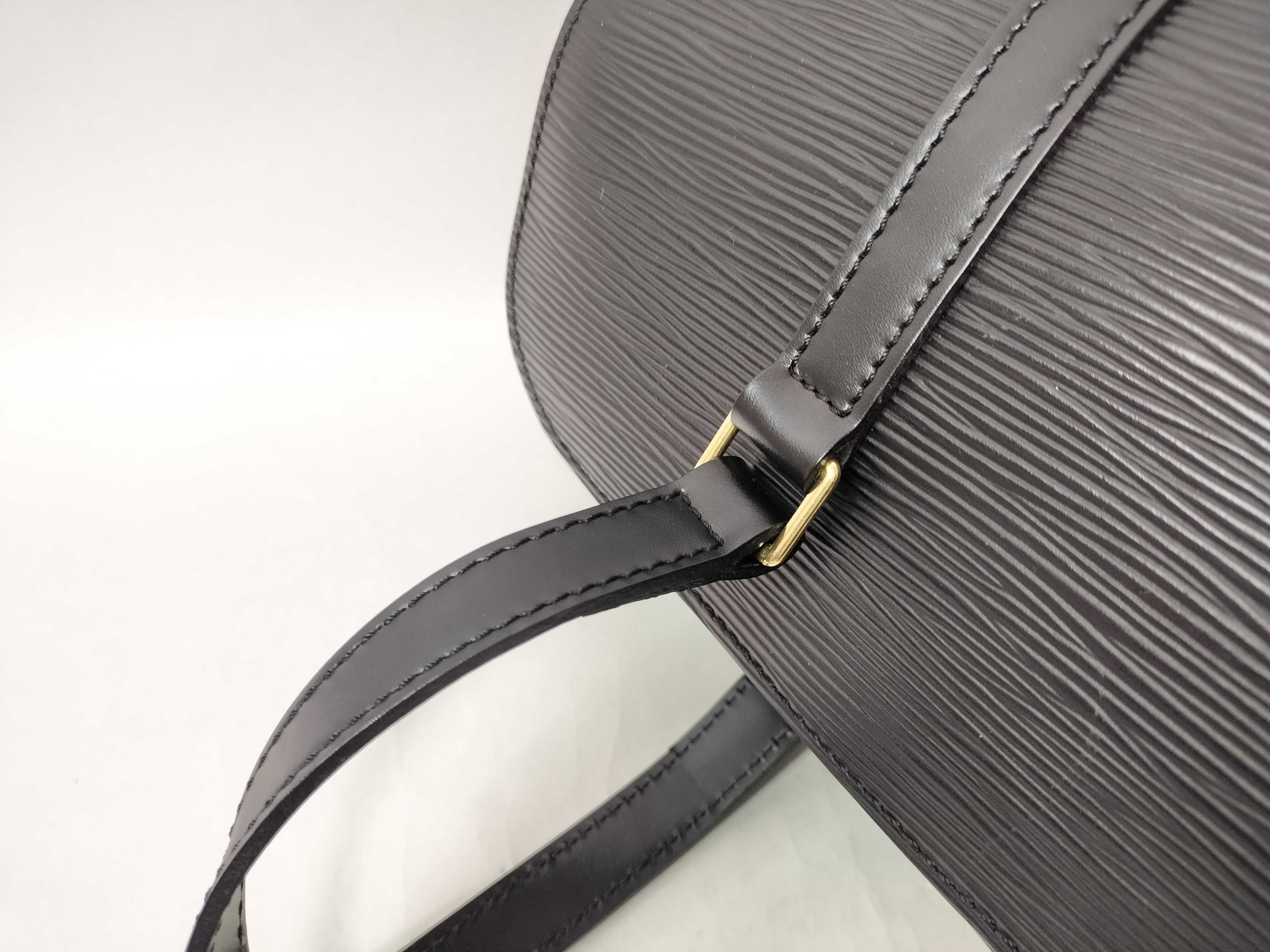 Epi Soufflot M52222 AR0949 Black Pouch Handbag (Damaged Strap) — view 7