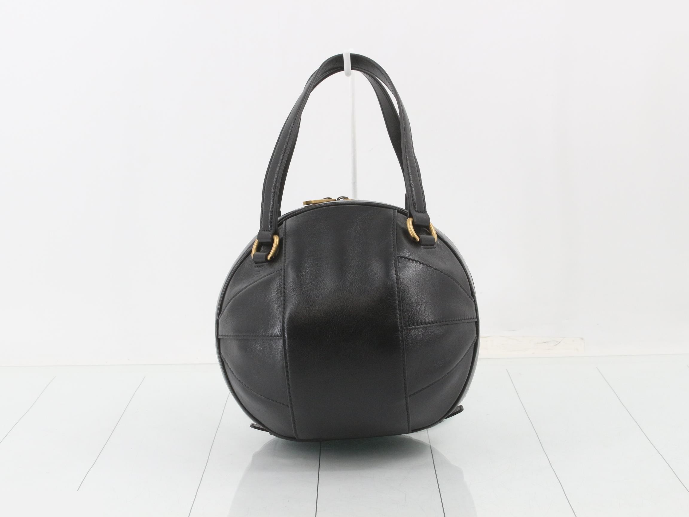 Basketball-shaped leather handbag — view 2
