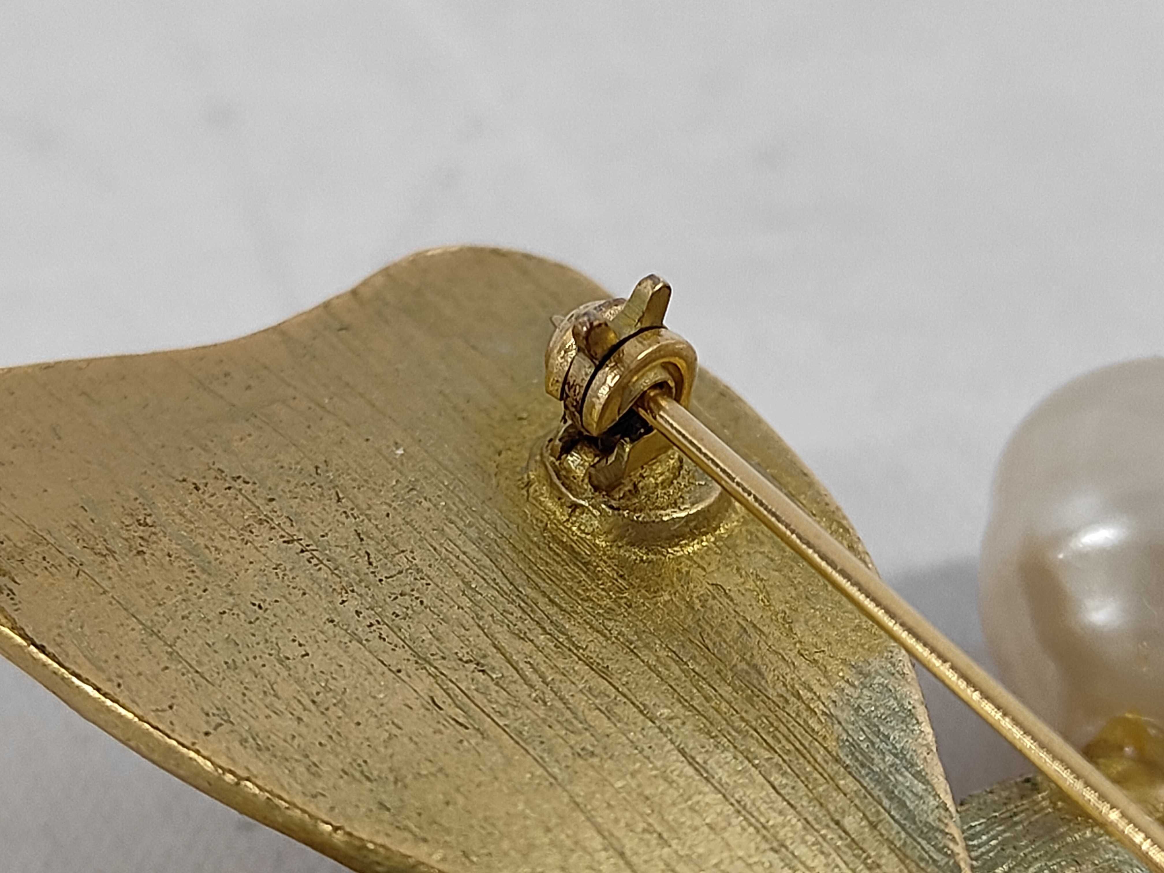 Sport 94A Brooch Gripoix Brooch — view 7